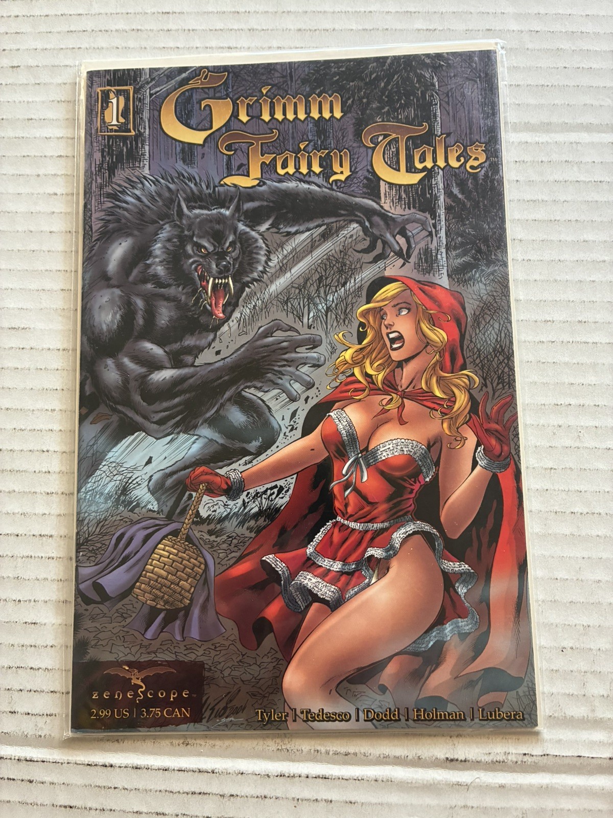 Grimm Fairy Tales #1. Zenescope, 2005. 1st Print. VF/NM Or Better