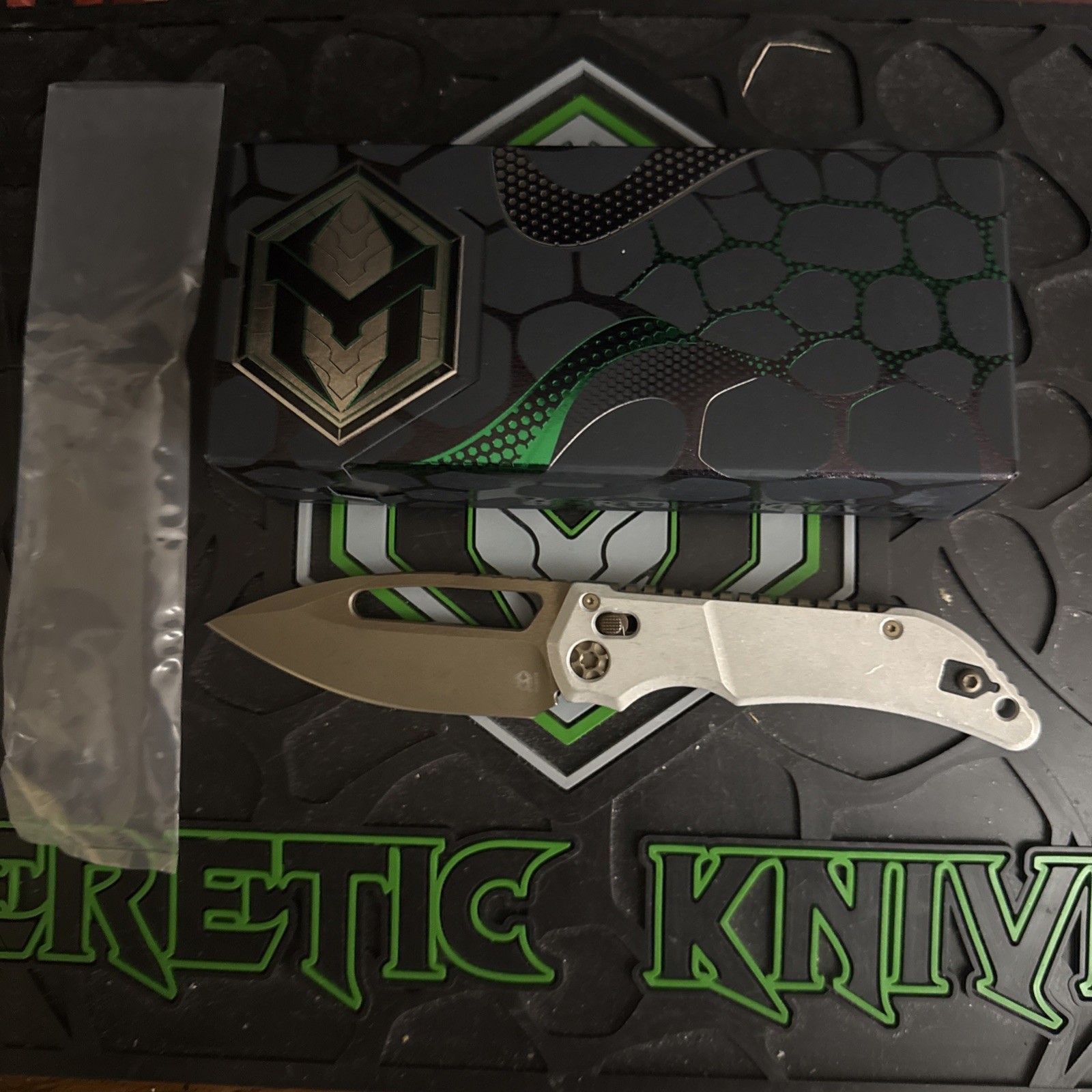 Heretic Knives Koschei Blizzard Bronze MagnaCut - H061-7A-BLZ Heretic Knives Koschei Blizzard Bronze MagnaCut - H061-7A-BLZ