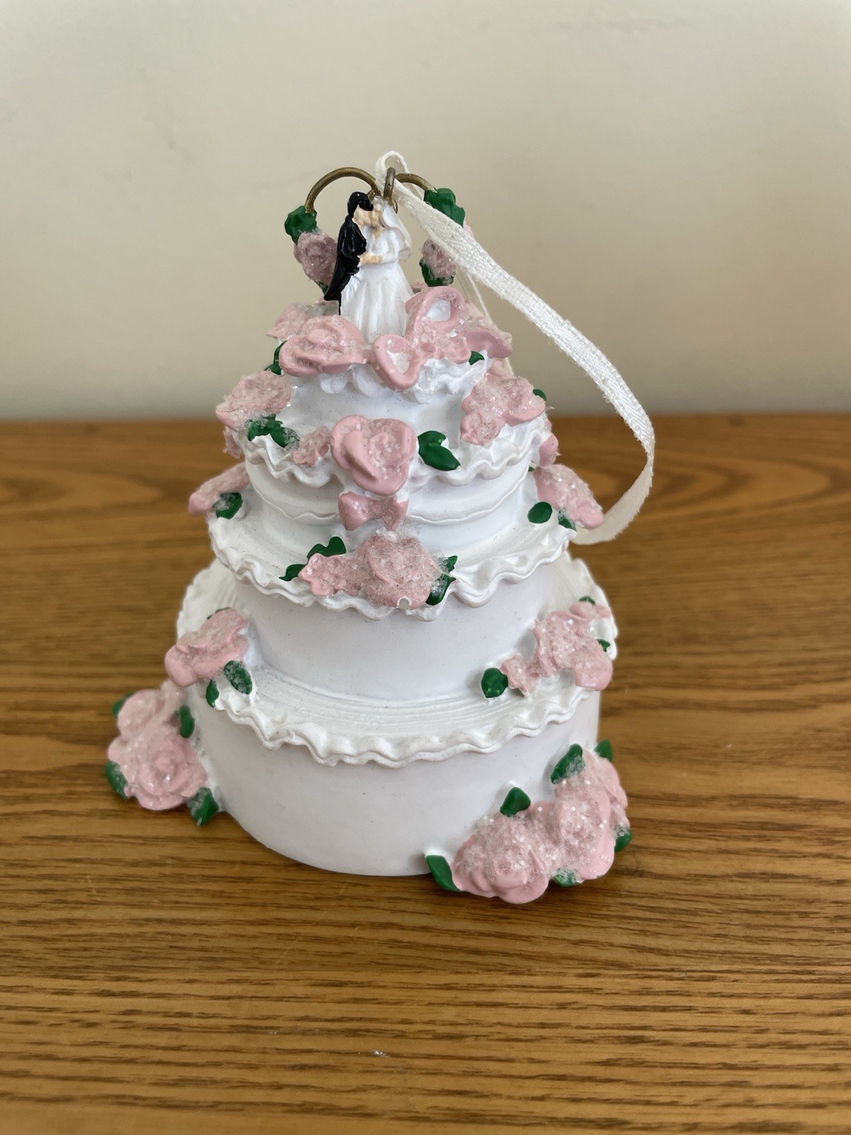 Wedding Cake Ornament Bride and Groom New Resin White with Pink Roses