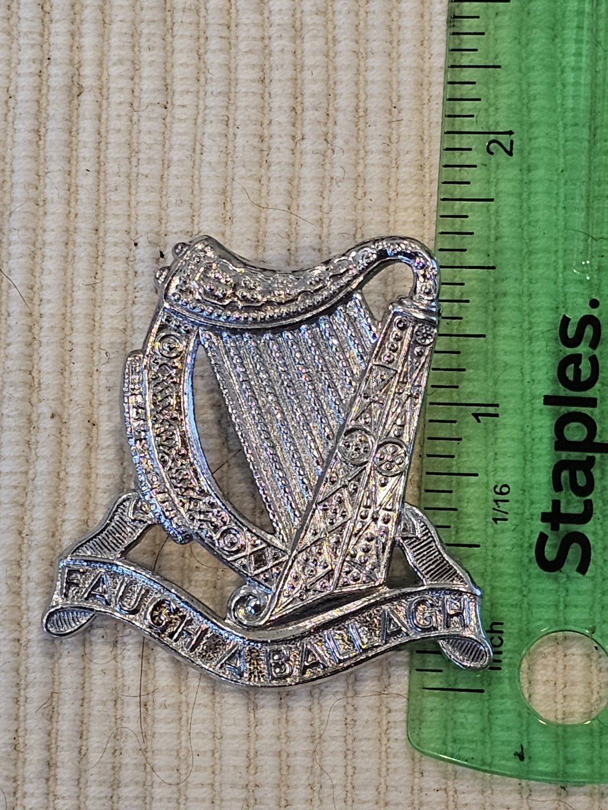 Vietnam Cold War 1965 British Army Royal Irish Fusiliers Infantry Badge L@@K.