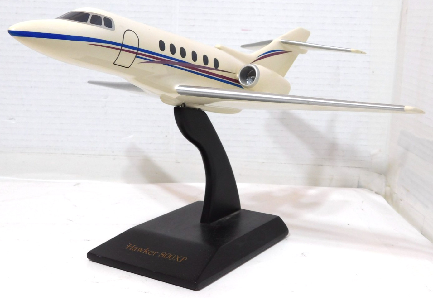 Raytheon/Beechcraft Hawker 800XP Factory Display Model Executive Desk