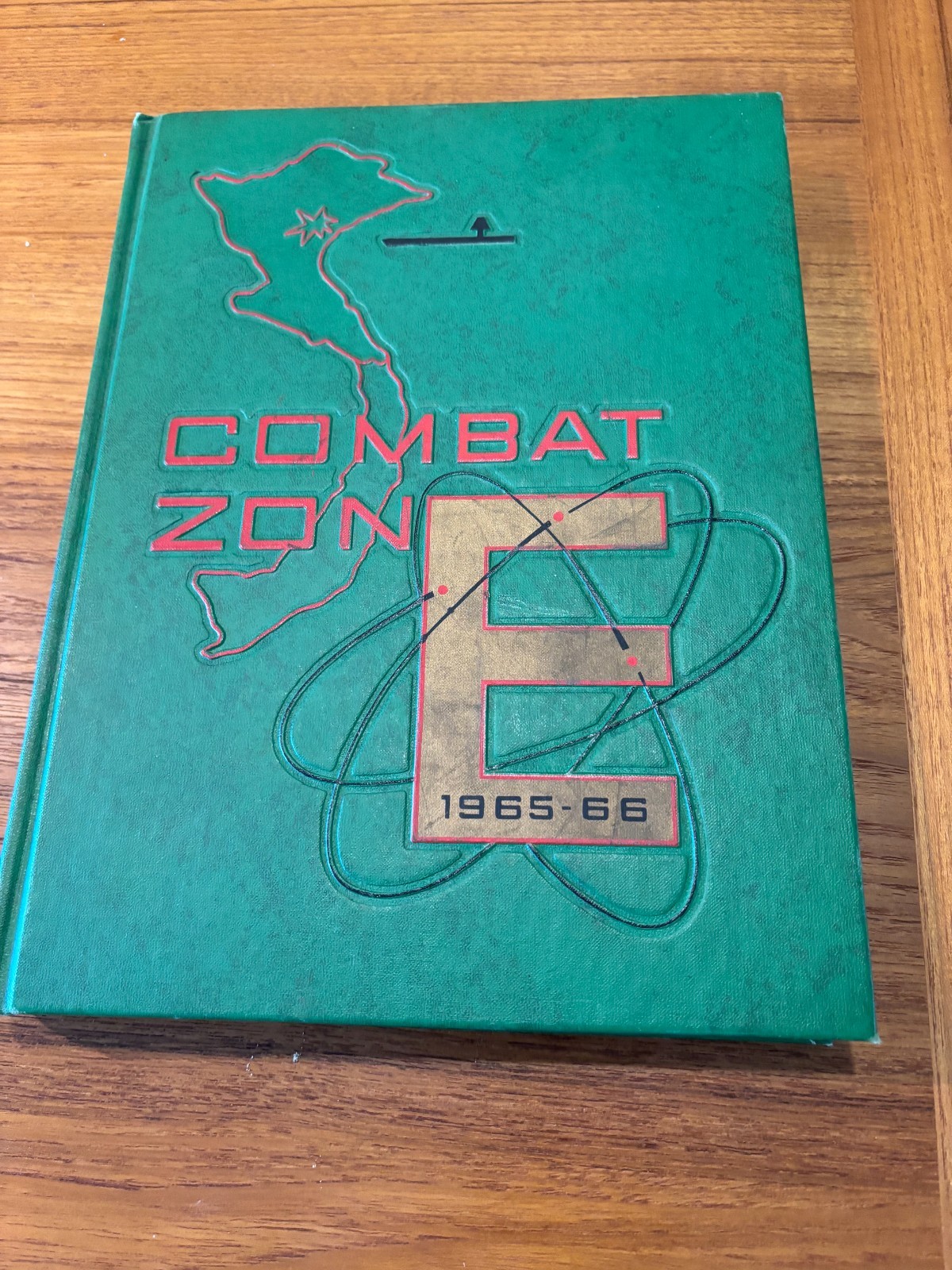 USS ENTERPRISE CVN-65 VIETNAM WAR 1965 1966 CRUISE BOOK Combat Zone