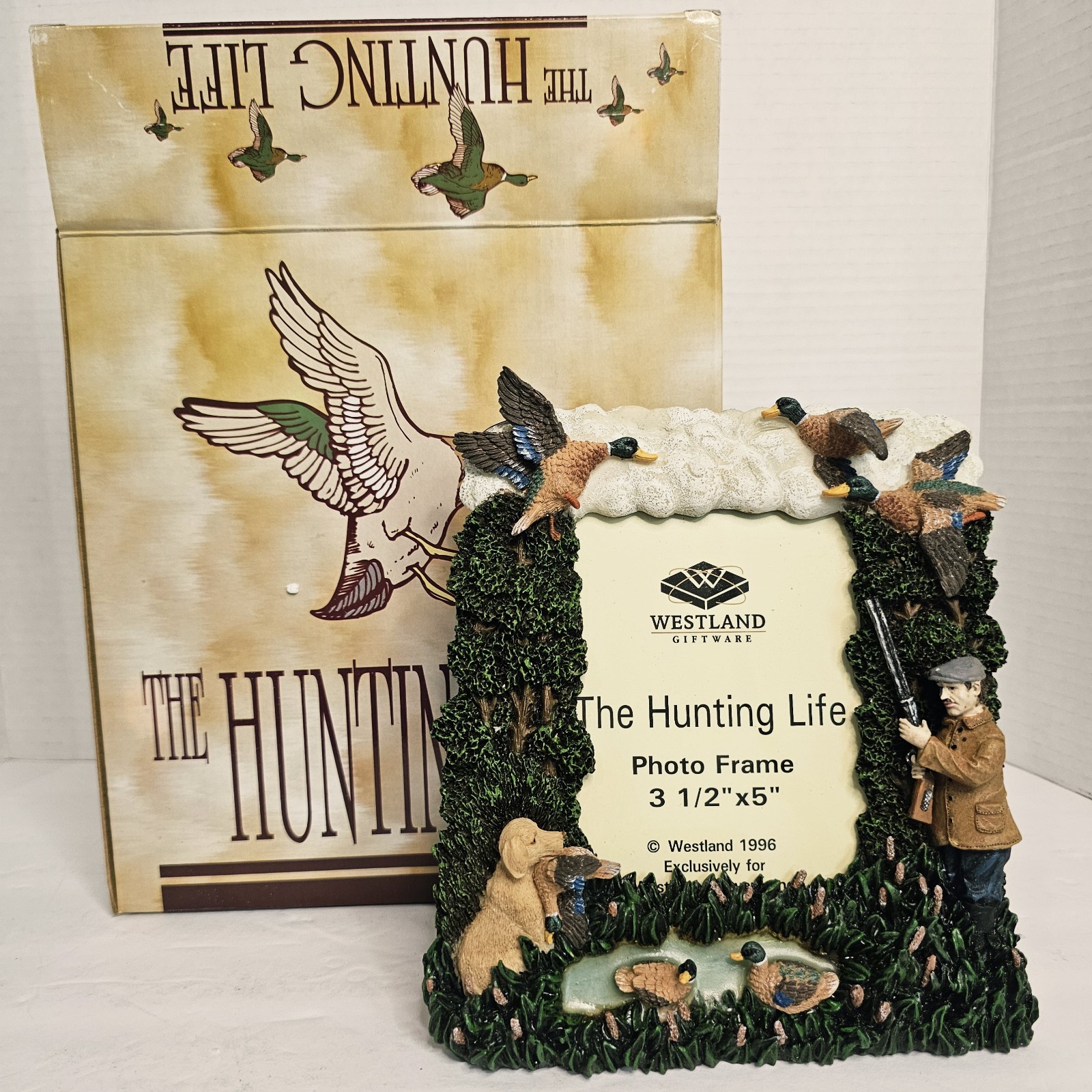 Vintage 1996 Westland Hunting Life Mallard Duck Hunter Dog 3D Resin Photo Frame