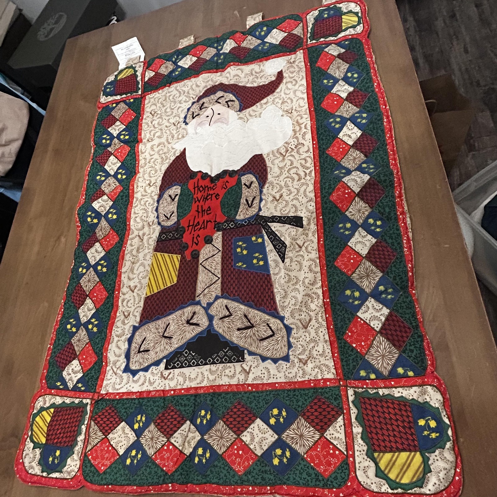 Vintage Midwest Cannon Falls Santa Quilt Wall Hanging 43x30 USA Home Heart Xmas