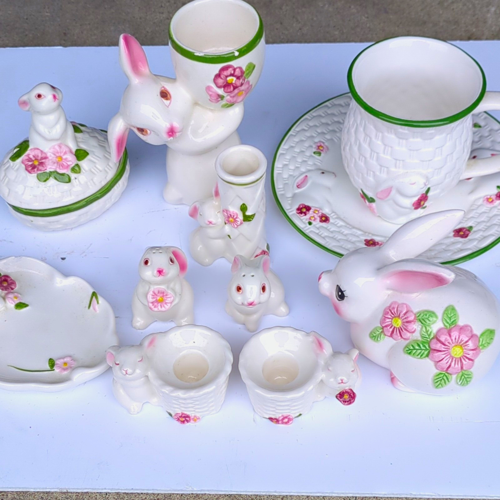 Vintage Avon Bunny Ceramic Multi-Piece Lot (10 Pieces) - Mixed Era Collection Vintage Avon Bunny Ceramic Multi-Piece Lot (10 Pieces) - Mixed Era Collection