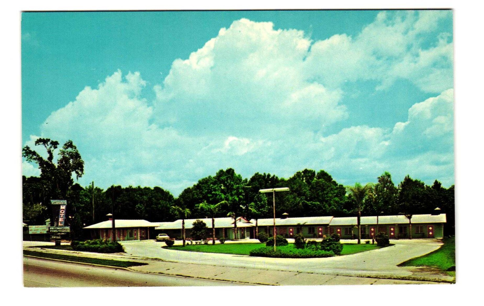 Sandy\'s Motel, Belleview FL vintage postcard unposted