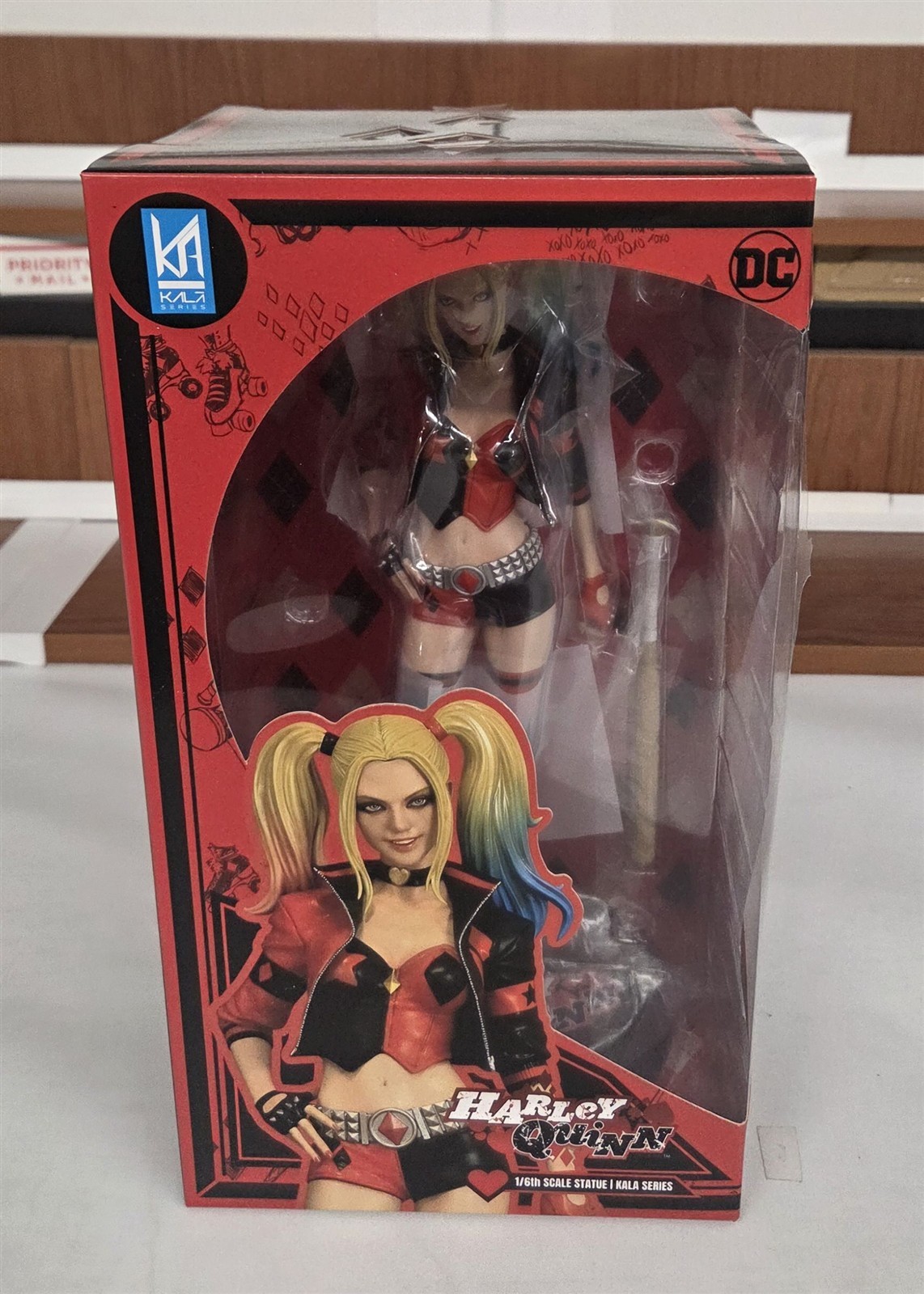 Kotobukiya KL001 Kala Series HARLEY QUINN 1/6th Scale Figure DC Comics MIB Kotobukiya KL001 Kala Series HARLEY QUINN 1/6th Scale Figure DC Comics MIB