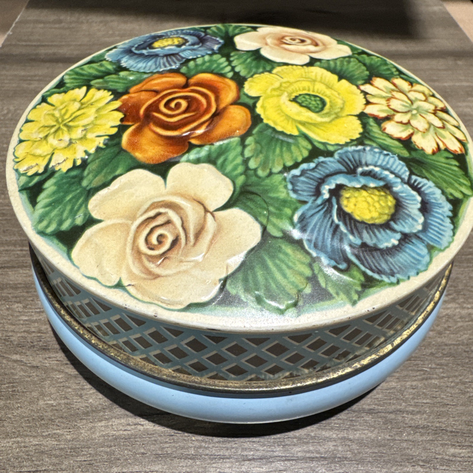 Vintage Rileys Toffee tin Made in England Vintage Rileys Toffee tin Made in England