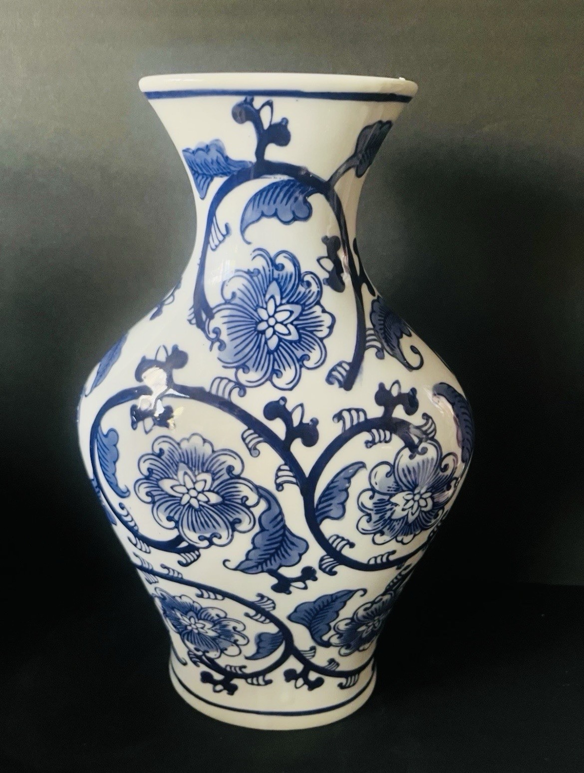 Vintage Floral Chinoiserie Vase Blue & White Porcelain .NEVER USED