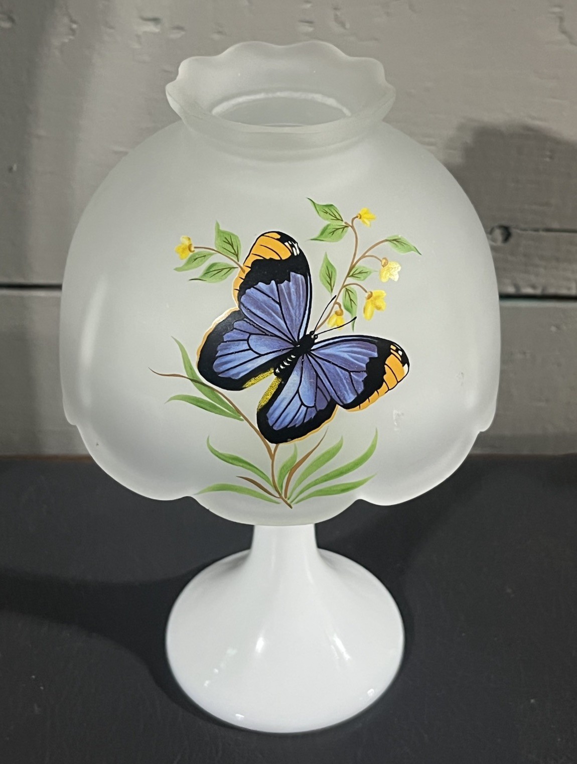 Cute Vintage 8” Westmoreland Glass Butterfly Patterned Fairy Lamp