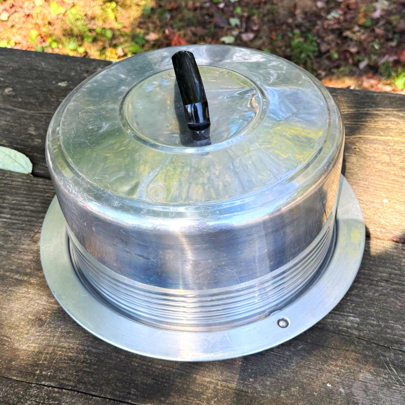 Aluminum Vintage Regal Ware Aluminum Cake Carrier | Mid Century Cake Keeper