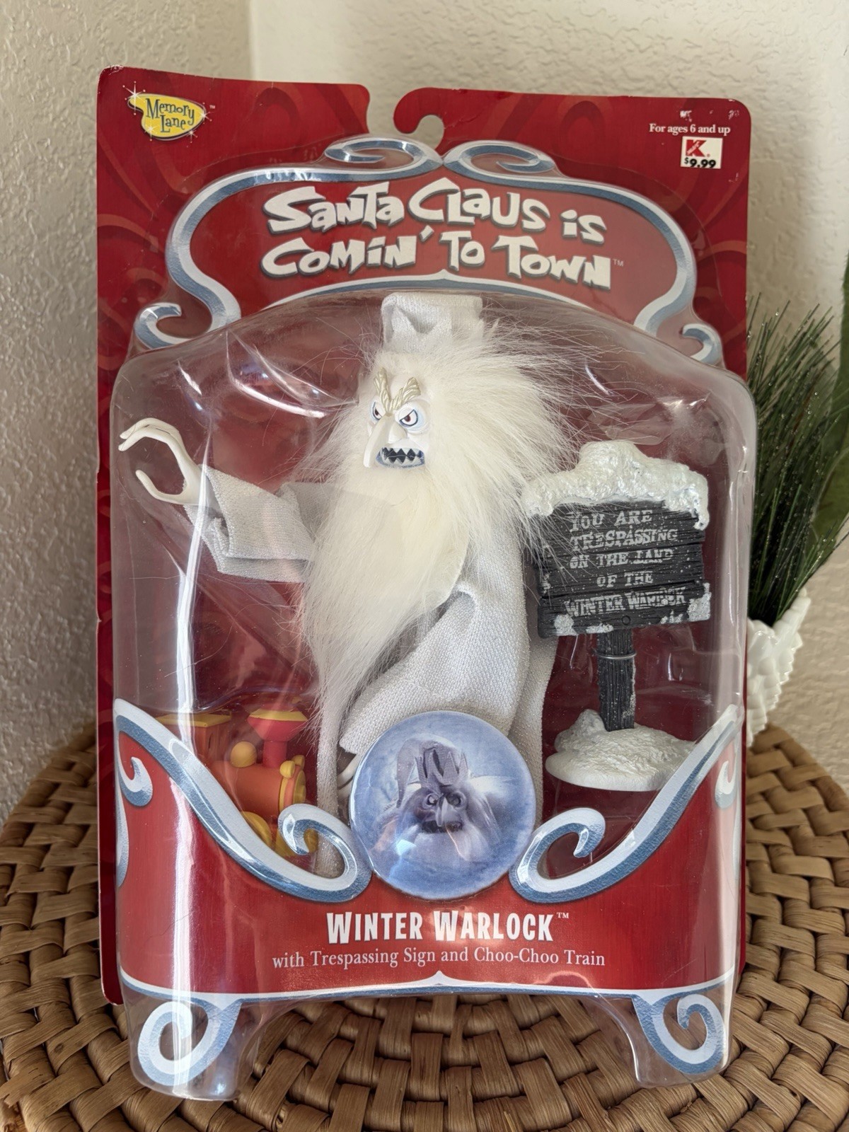 2004 Memory Lane Santa Claus Is Comin' to Town Winter and Winter Warlock New