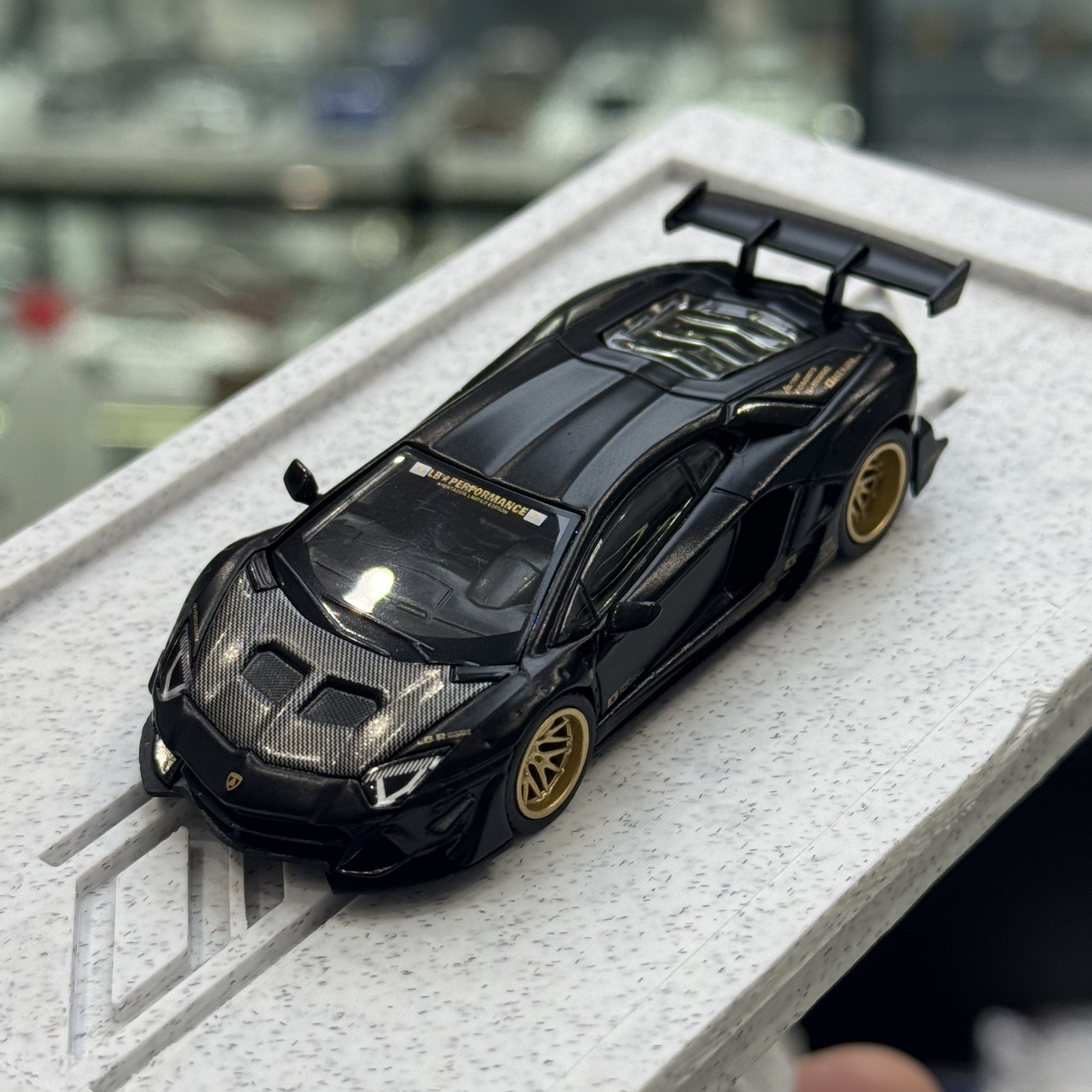 1:64 Aventador LBWK 2.0 Widebody Diecast Alloy Car Model Scale Miniature