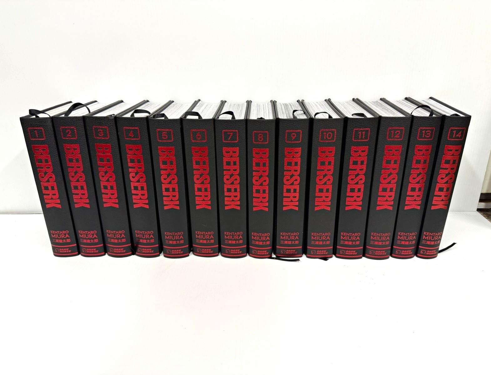 Berserk Deluxe Edition Deluxe Hardcover Manga Lot Vol 1-14 Kentaro Miura