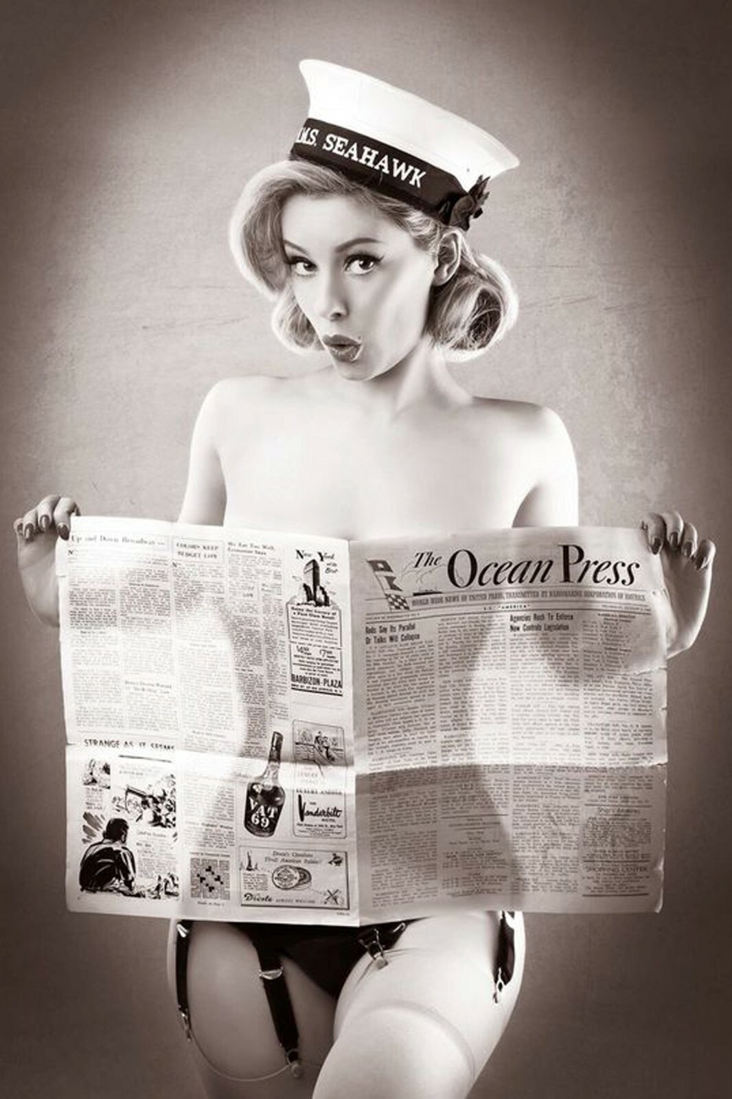 nice vintage woman retro WW2 Photo Glossy 4*6 in F021