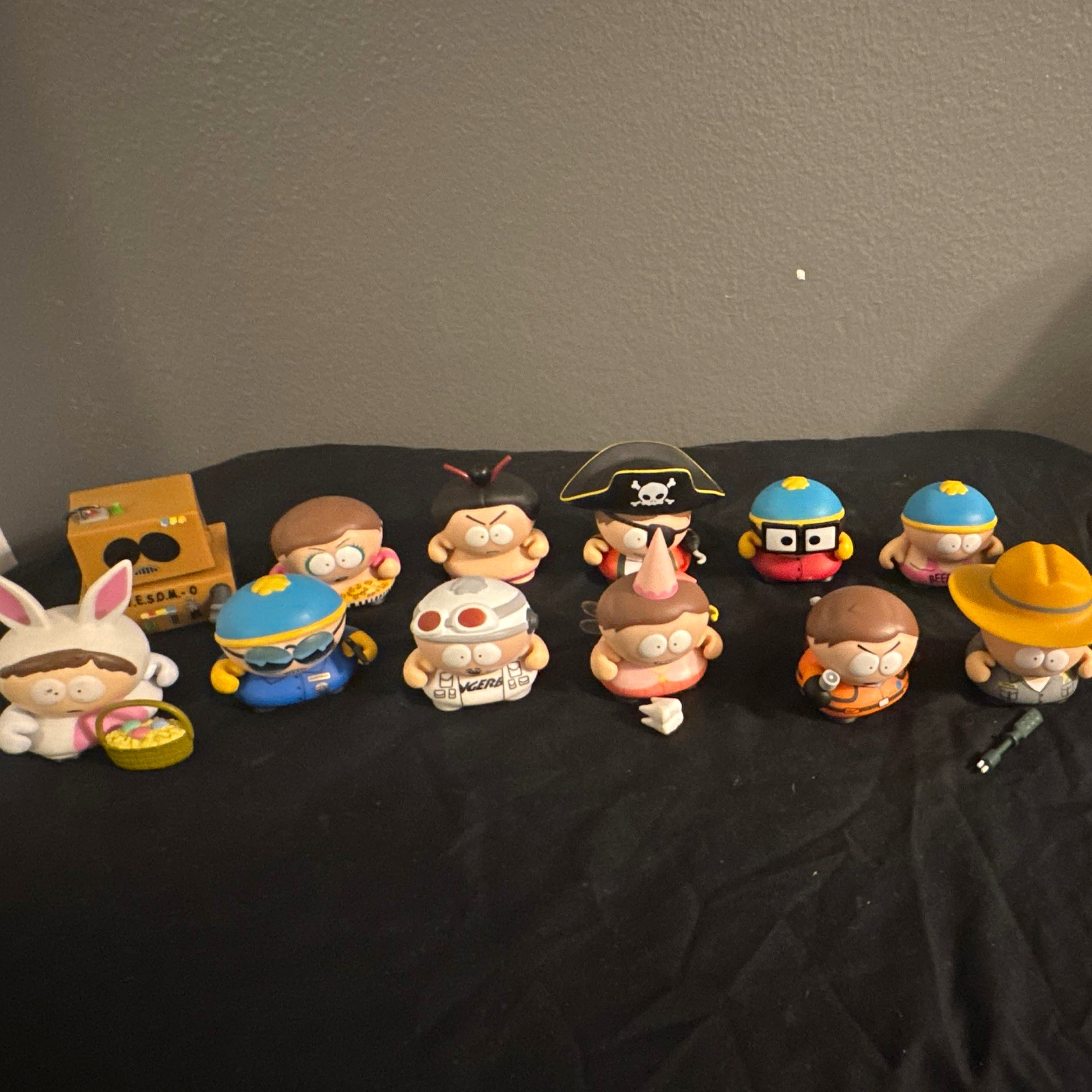 South Park Eric Cartman & A.W.E.S.O.M.-O Figurine Lot w/ Accessories Completed South Park Eric Cartman & A.W.E.S.O.M.-O Figurine Lot w/ Accessories Completed