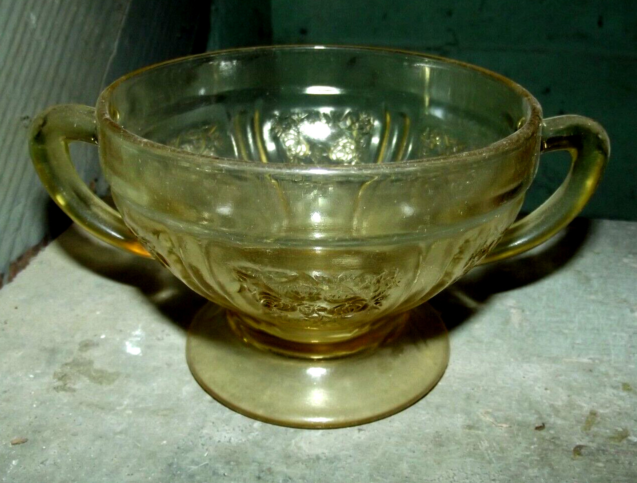 Sharon cabbage Rose amber sugar bowl by Federal glass Sharon cabbage Rose amber sugar bowl by Federal glass