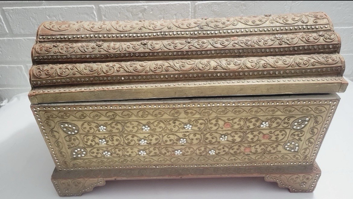 Thailand / Balinese Handcrafted Traditional Style Royalty Wooden Jewelry Longbox