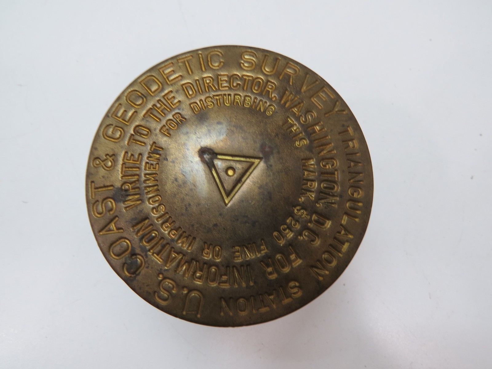 3+5/8 INCH BRASS US COAST & GEODETIC SURVEY MARKER  (E2.5C541D)