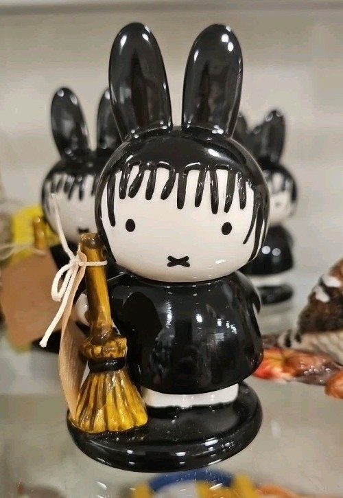 Viral Blue Sky Clayworks Halloween Miffy 6