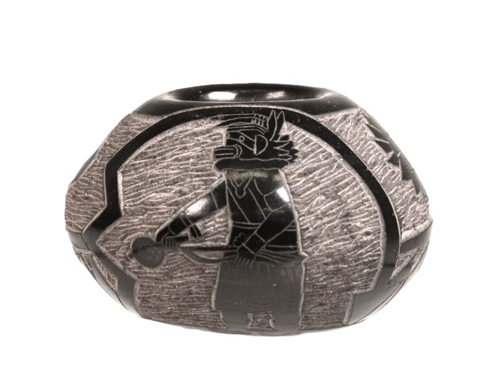 San Juan Pueblo Miniature Pottery: Tom Tapia (b.1946-2015)