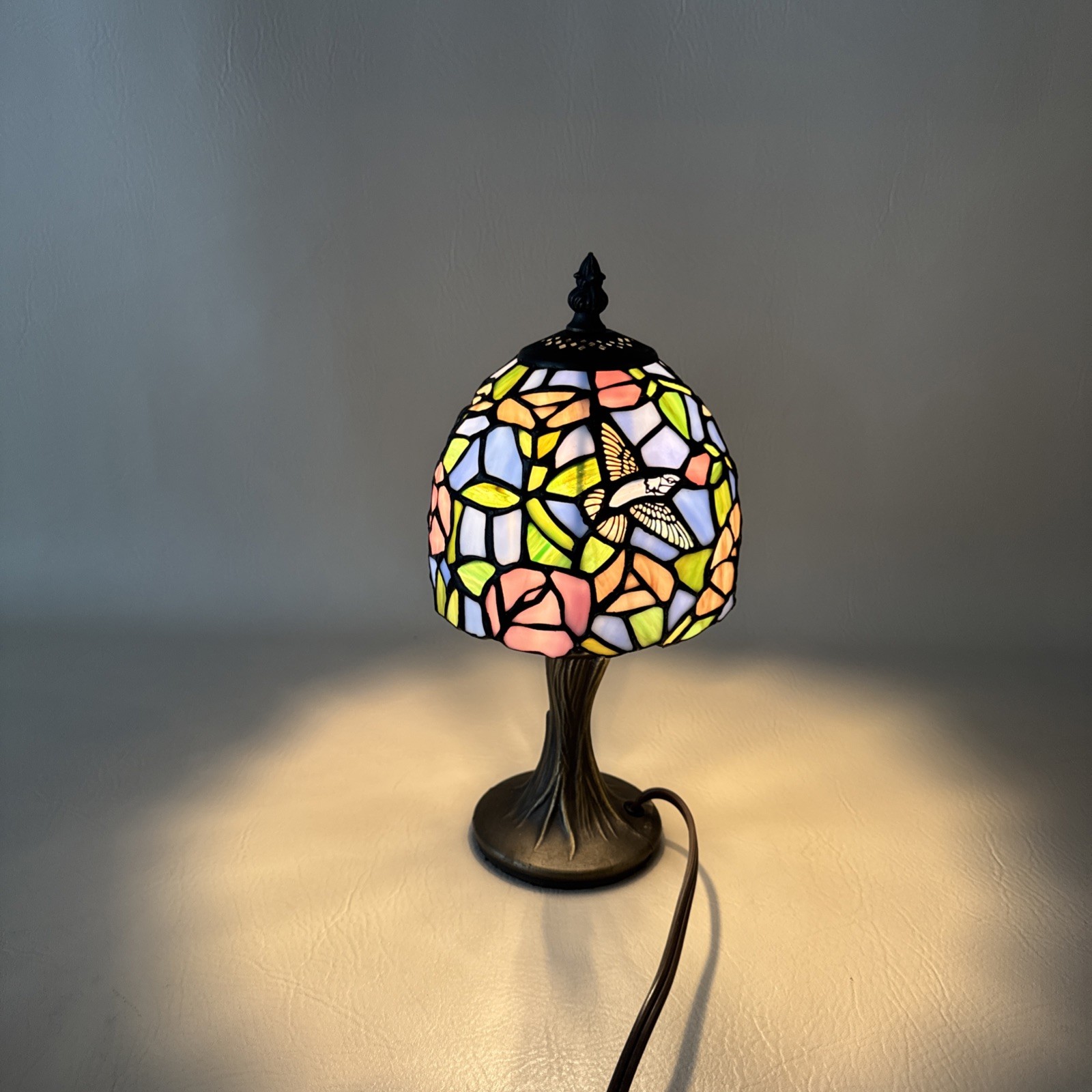 Tiffany Style Stained Glass Lamp Shade Flower Hummingbird Bird 12” Tiffany Style Stained Glass Lamp Shade Flower Hummingbird Bird 12”