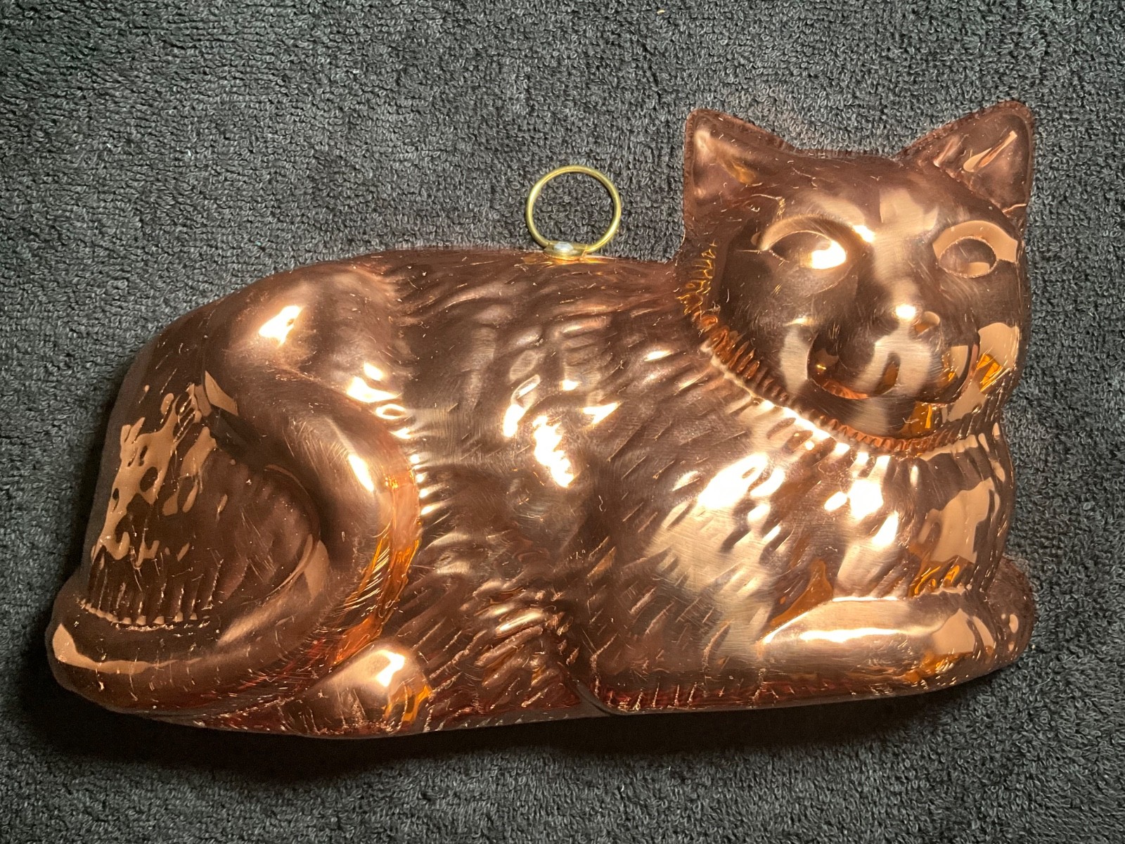 Vintage Large ODI Copper Jello-Cake Mold Sleeping Cat Tin Backing Country 10\