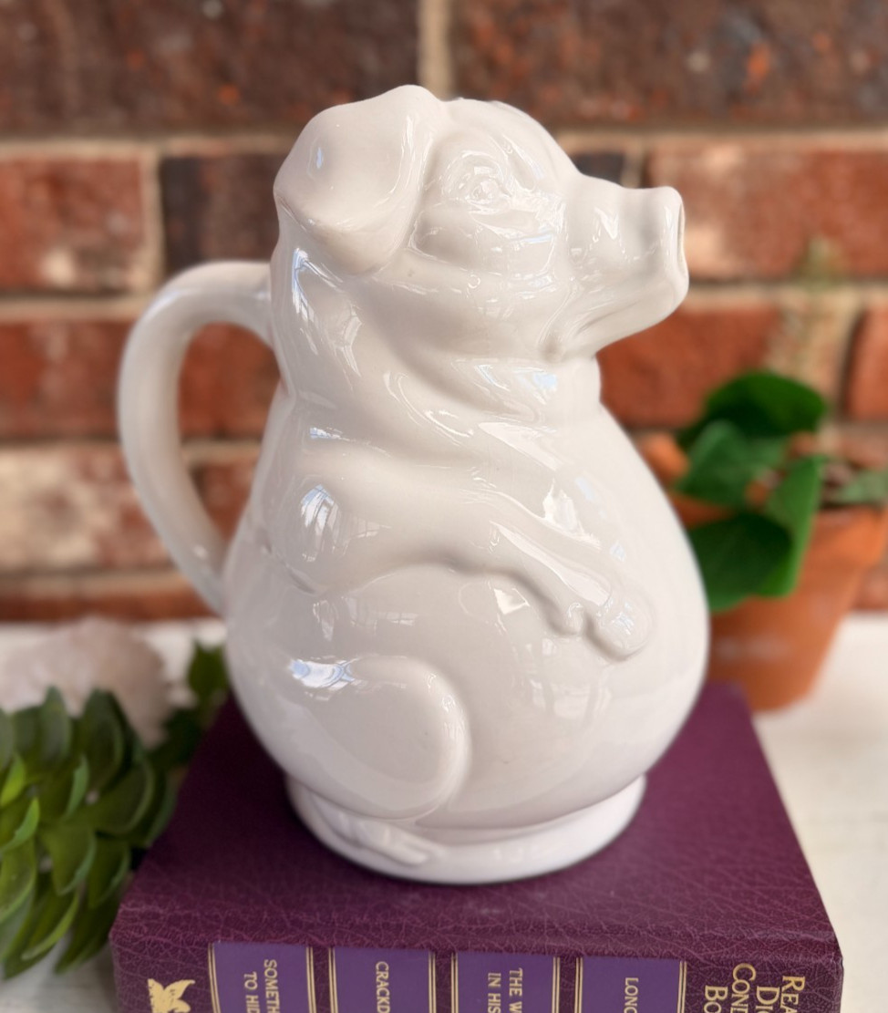 Vintage USA Pottery White Pig Pitcher Jug Farmhouse Hog Country Cottage Vase Vintage USA Pottery White Pig Pitcher Jug Farmhouse Hog Country Cottage Vase