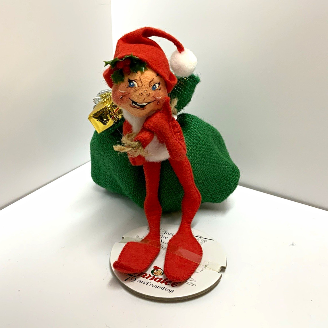 Annalee Christmas Elf w/Toy Bundle Figurine 8 in Plush Fabric Mobilitee
