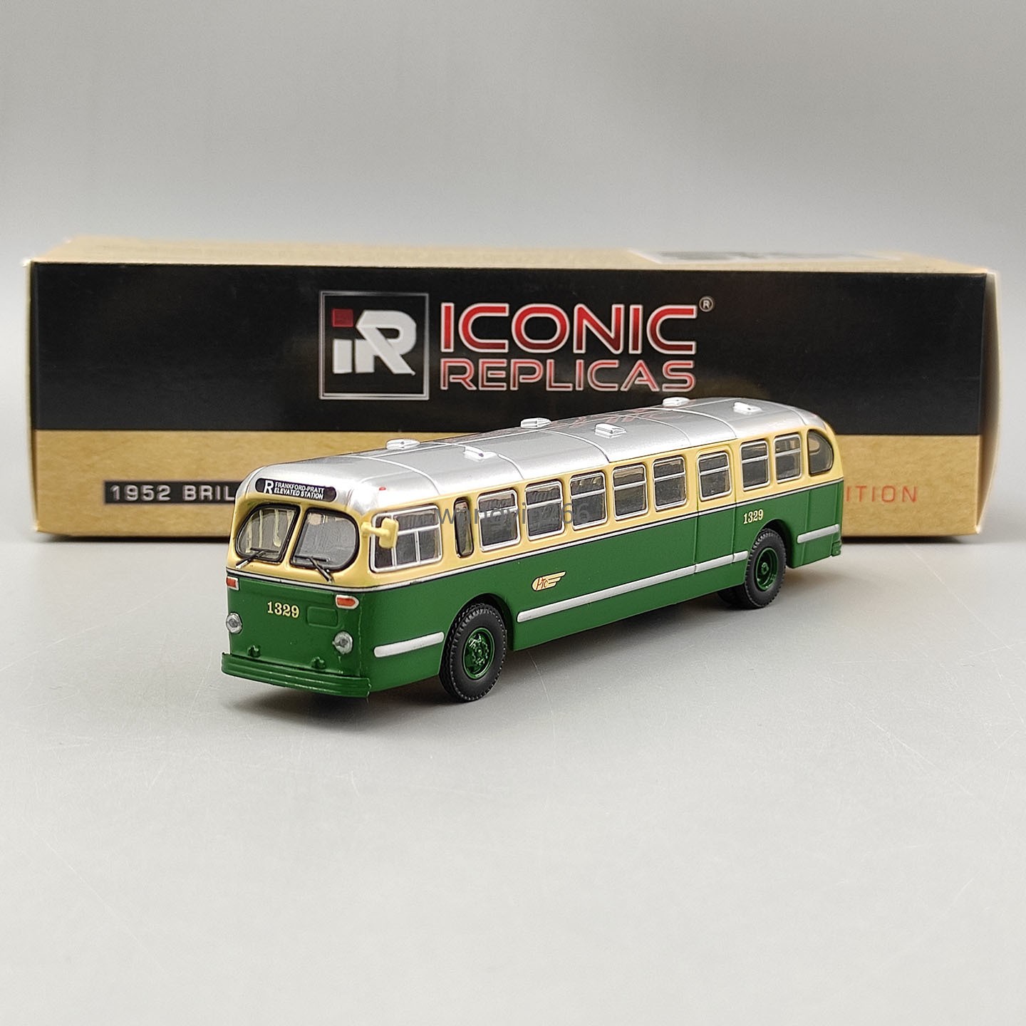 IR Iconic Replicas 1/87 1952 Brill CD-44 Transit Bus Diecast HO Scale Model IR Iconic Replicas 1/87 1952 Brill CD-44 Transit Bus Diecast HO Scale Model