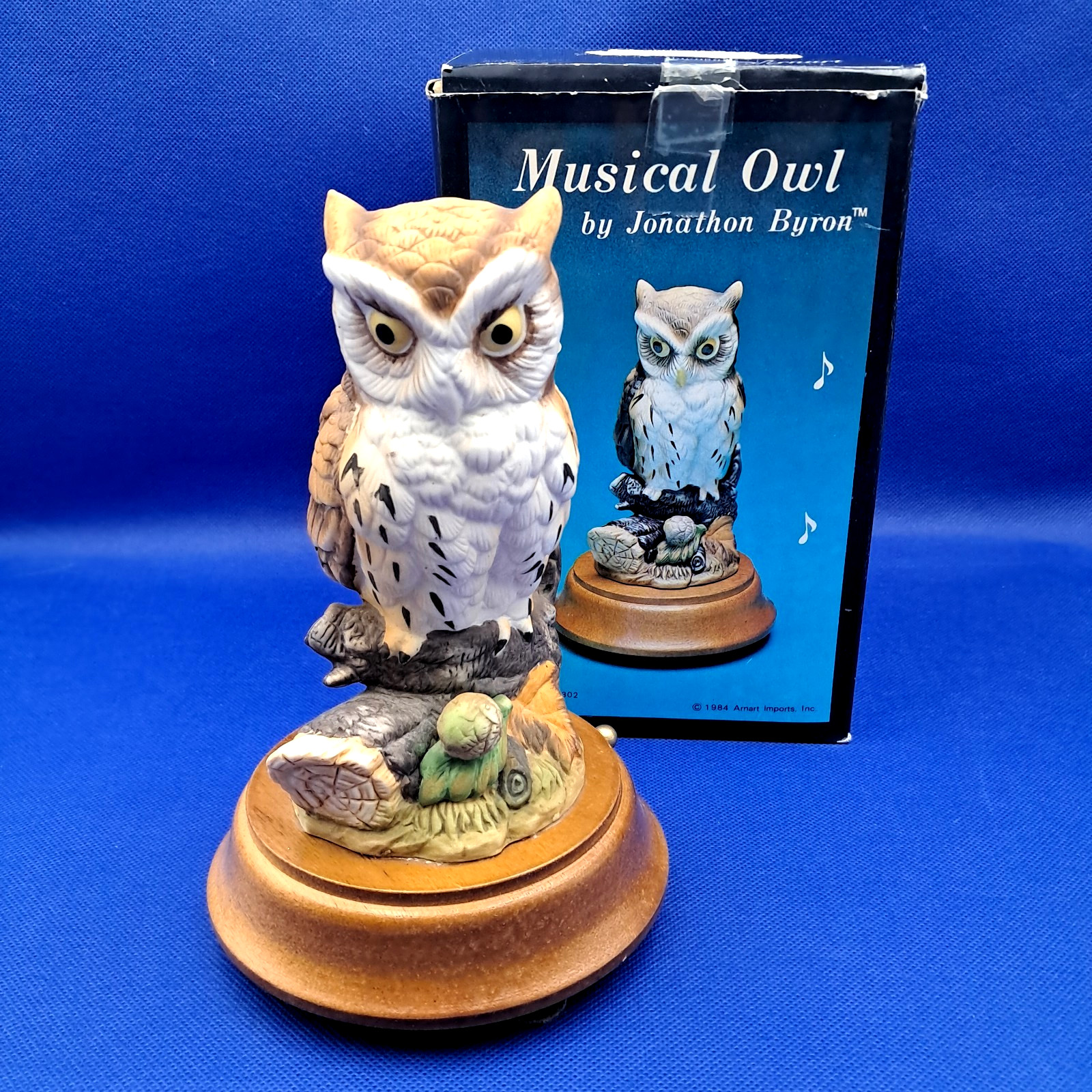 Vintage Arnart Jonathon Byron Owl Figurine 6/1302 w/Original Box, Very Good Cond