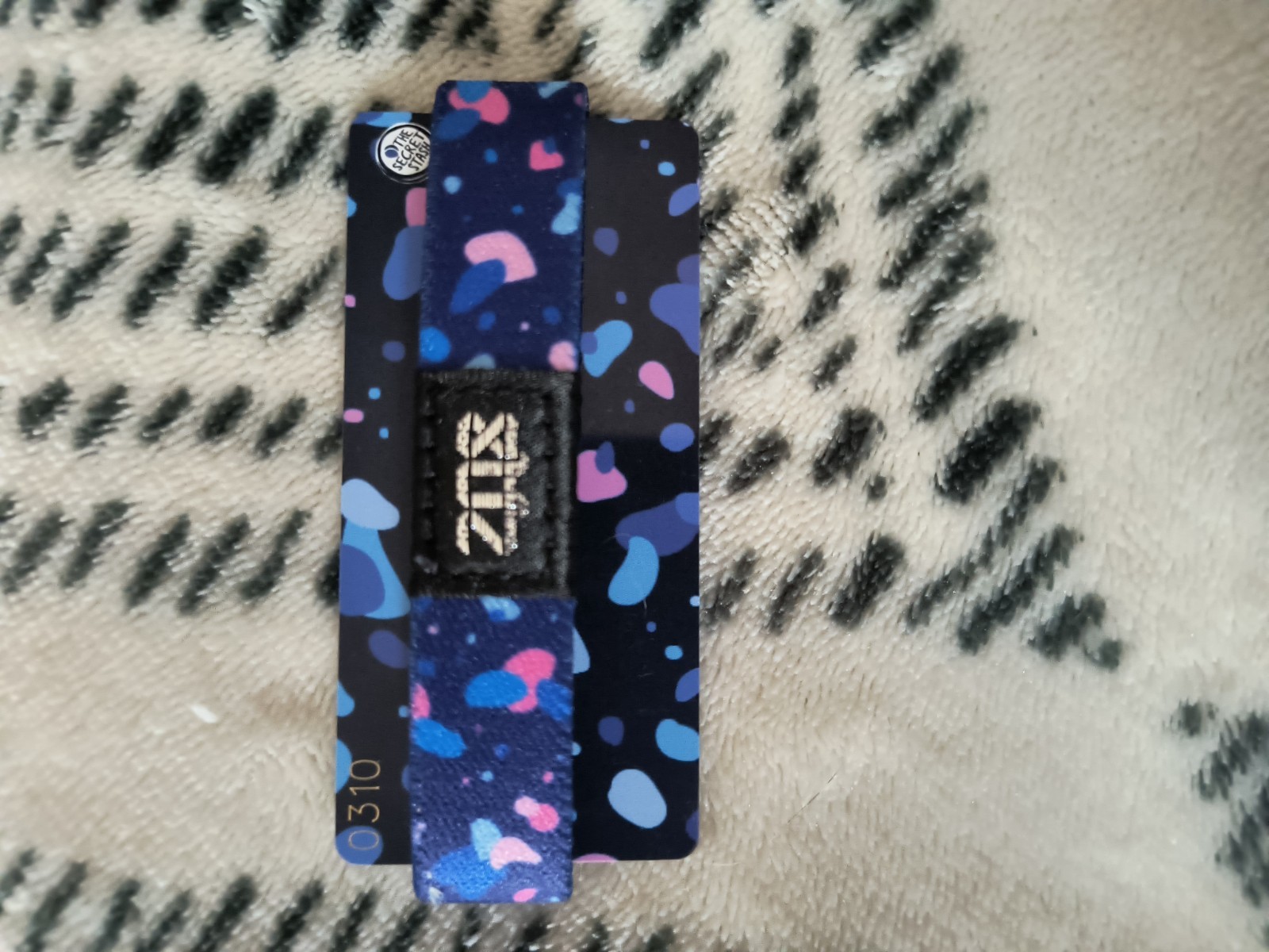 Head Up Heart Open Zox Strap Bracelet  Secret Stash Medium #310