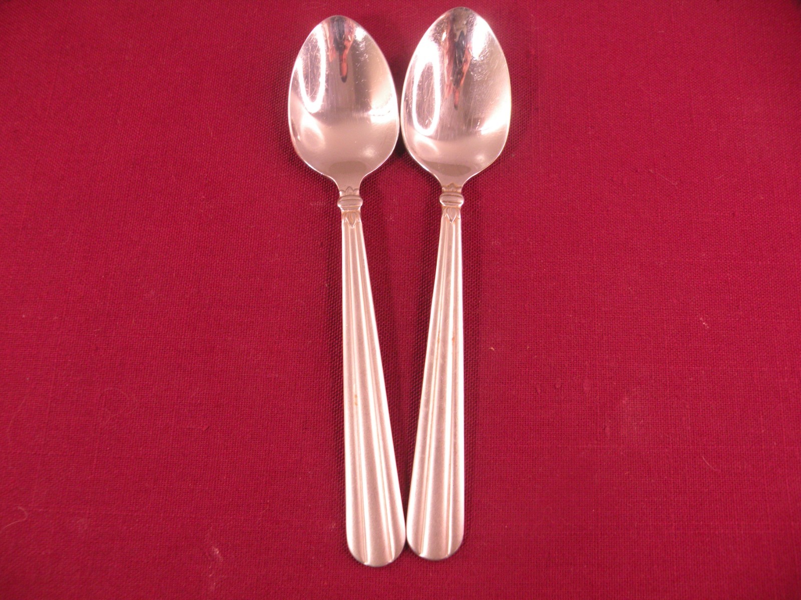 Set Of 2 Teaspoons Tennyson Frosted Oneida Community Stainless Flatware 6 1/8\