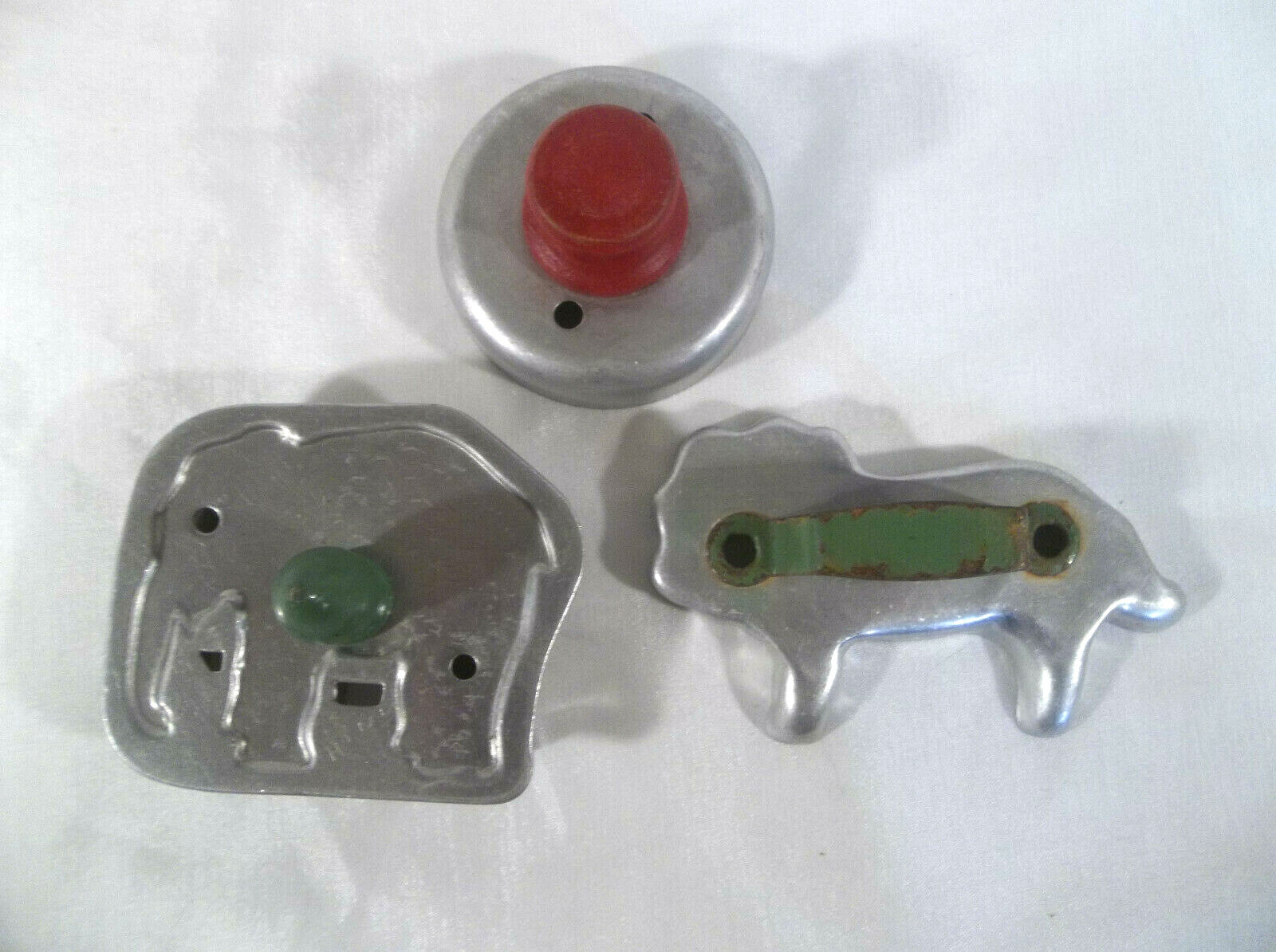 Aluminum Biscuit Cutter, Lion and Elephant Cookie Cutters w/ Red & Green Handles