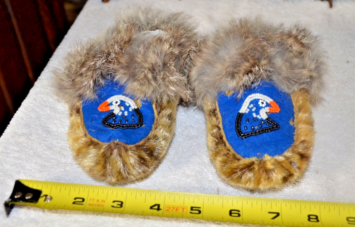  Northwest Coastal region Native American Plains Indian Leather & Fur Moccasins 