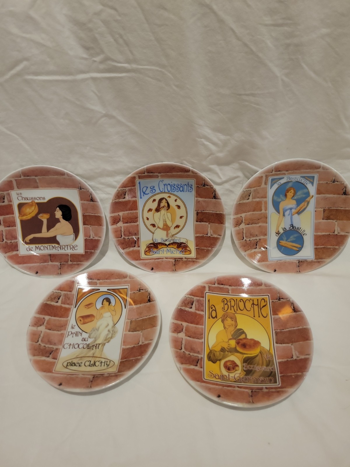 Limoges Phillipe Deshoulieres Round Porcelain Plate Set of 5 Limoges Phillipe Deshoulieres Round Porcelain Plate Set of 5