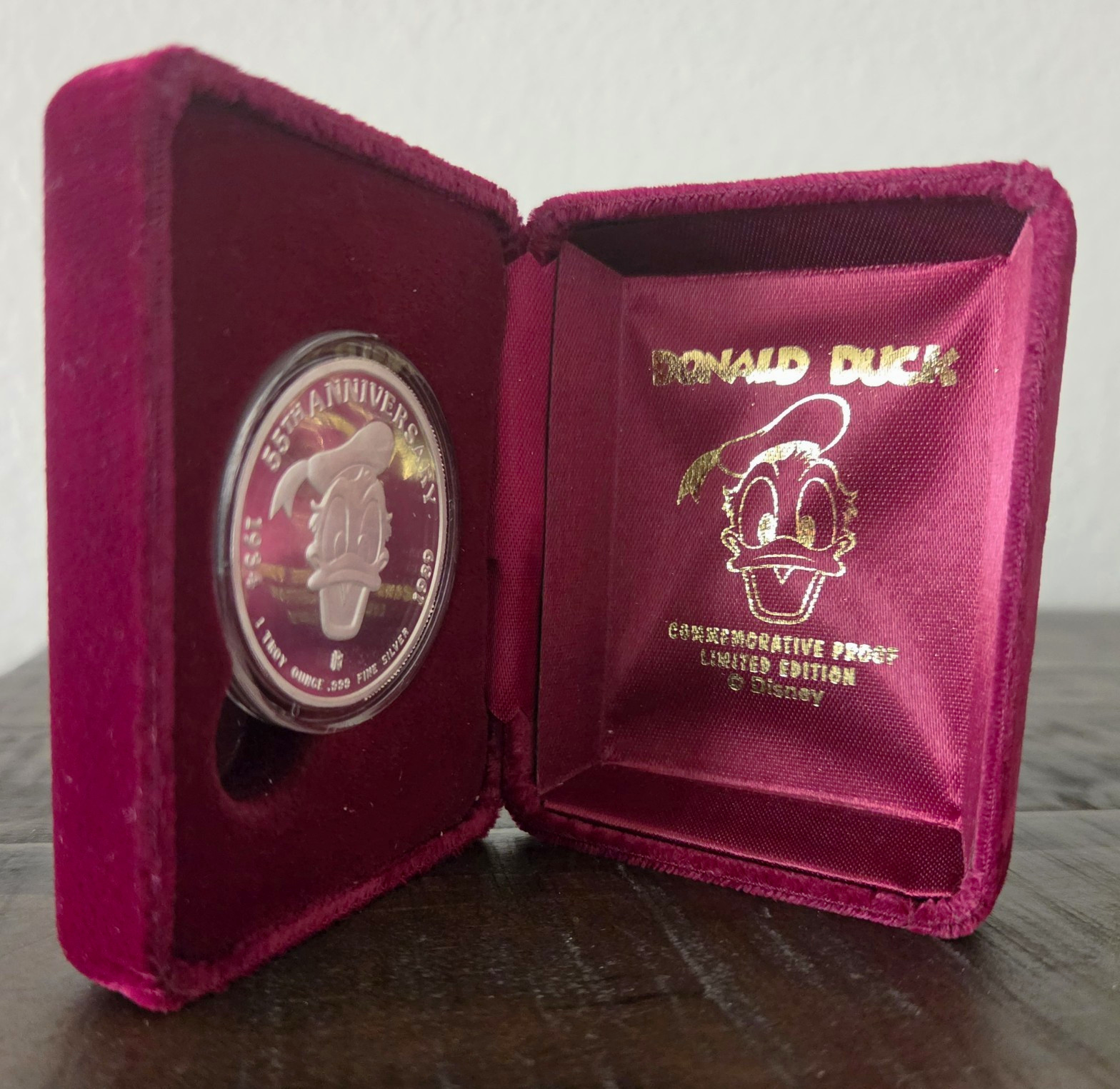 Limited Edition Disney Donald Duck 1990 1 oz .999 Silver Proof Coin 5500 Mintage