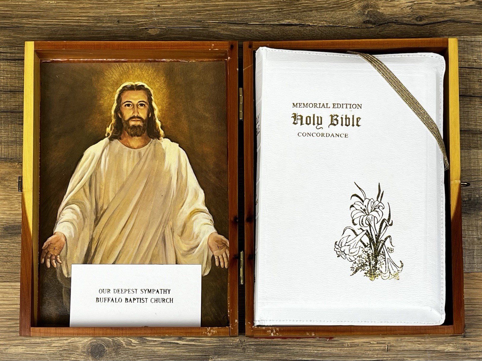 The Holy Bible Wooden Case Leather Zip Around Memorial Edition Illustrated