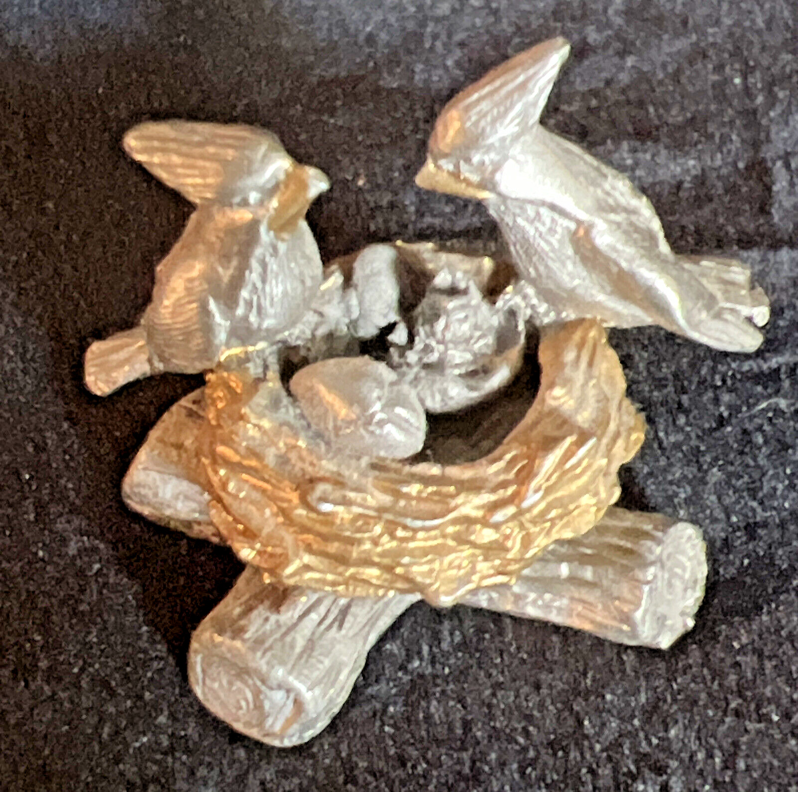 Vintage Cardinal/Jay Bird On Nest With Eggs & Baby Chicks PEWTER FIGURINE
