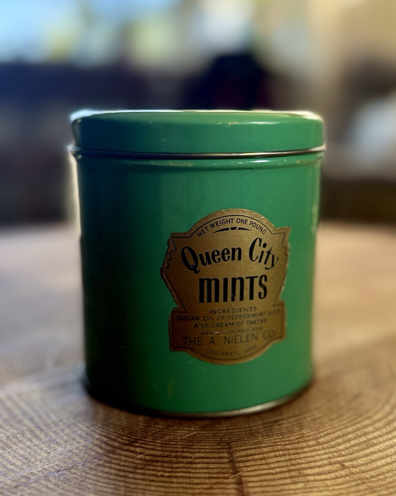 Queen City Mints Art Deco Advertising Tin, A. Nielen Cincinnati OH Green & Gold Queen City Mints Art Deco Advertising Tin, A. Nielen Cincinnati OH Green & Gold