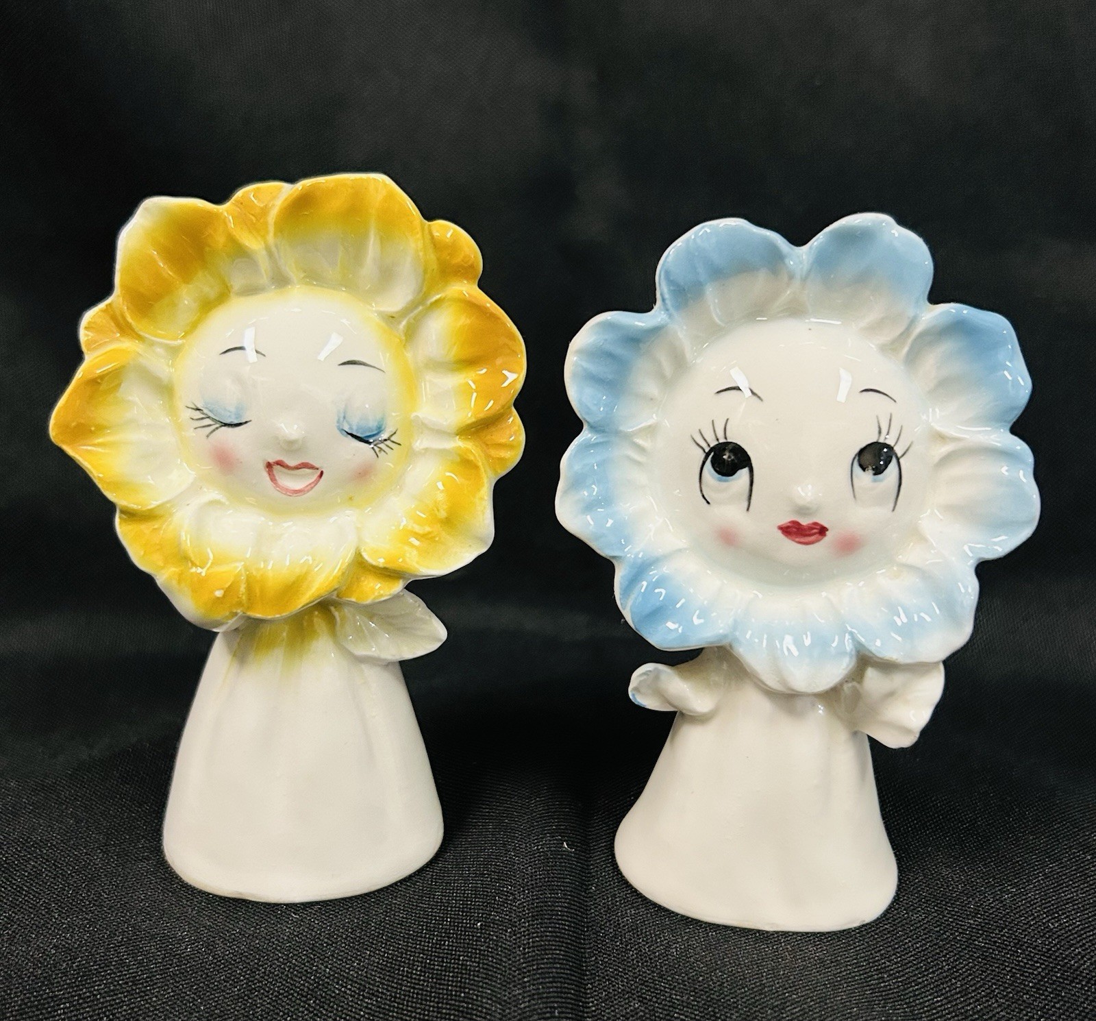 Rare VTG Japan Anthropomorphic Flower Face Ceramic Salt & Pepper Shakers 4” Rare VTG Japan Anthropomorphic Flower Face Ceramic Salt & Pepper Shakers 4”