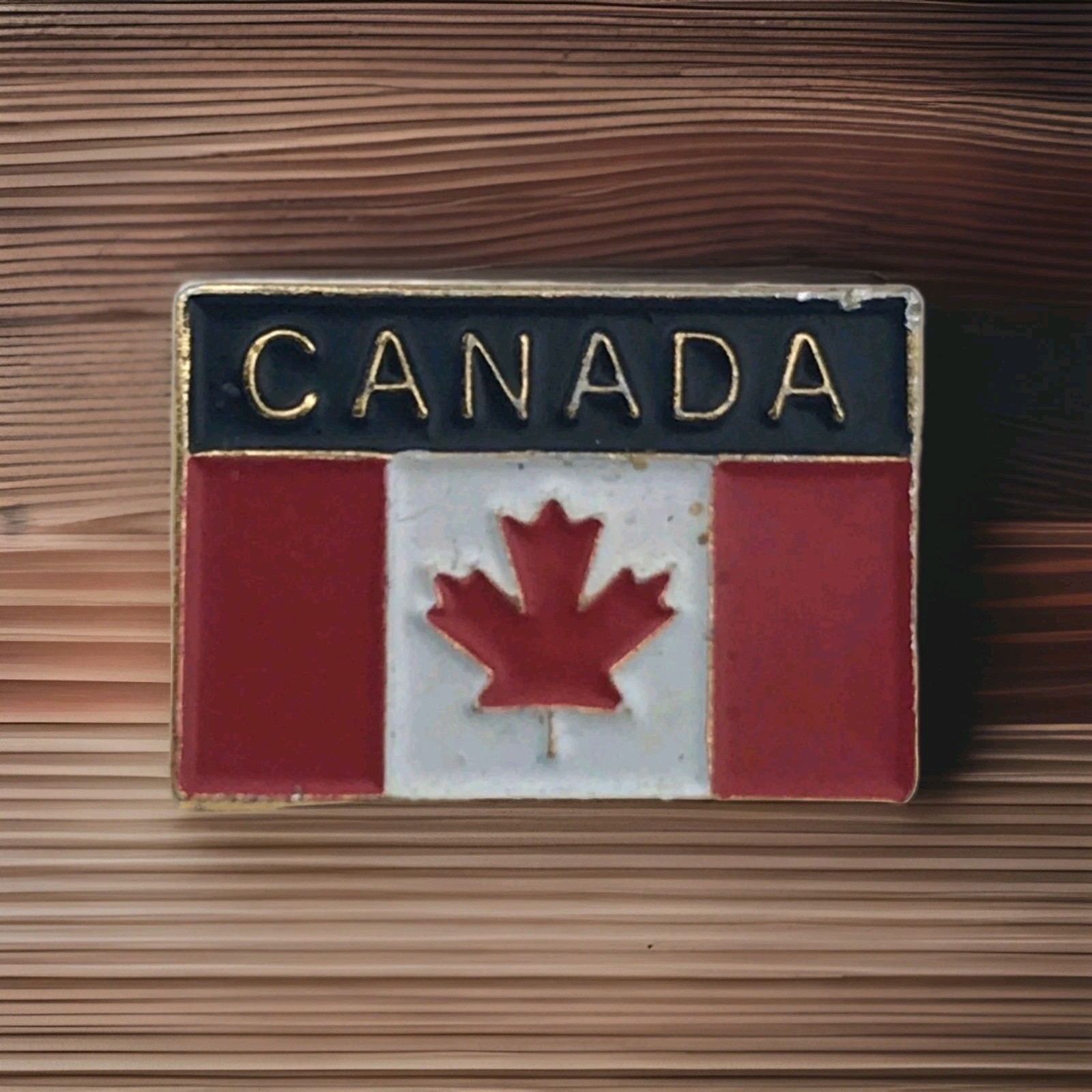 Canada Flag Metal Enamel Lapel Pin Red White Maple Leaf Vintage Souvenir Canada Flag Metal Enamel Lapel Pin Red White Maple Leaf Vintage Souvenir