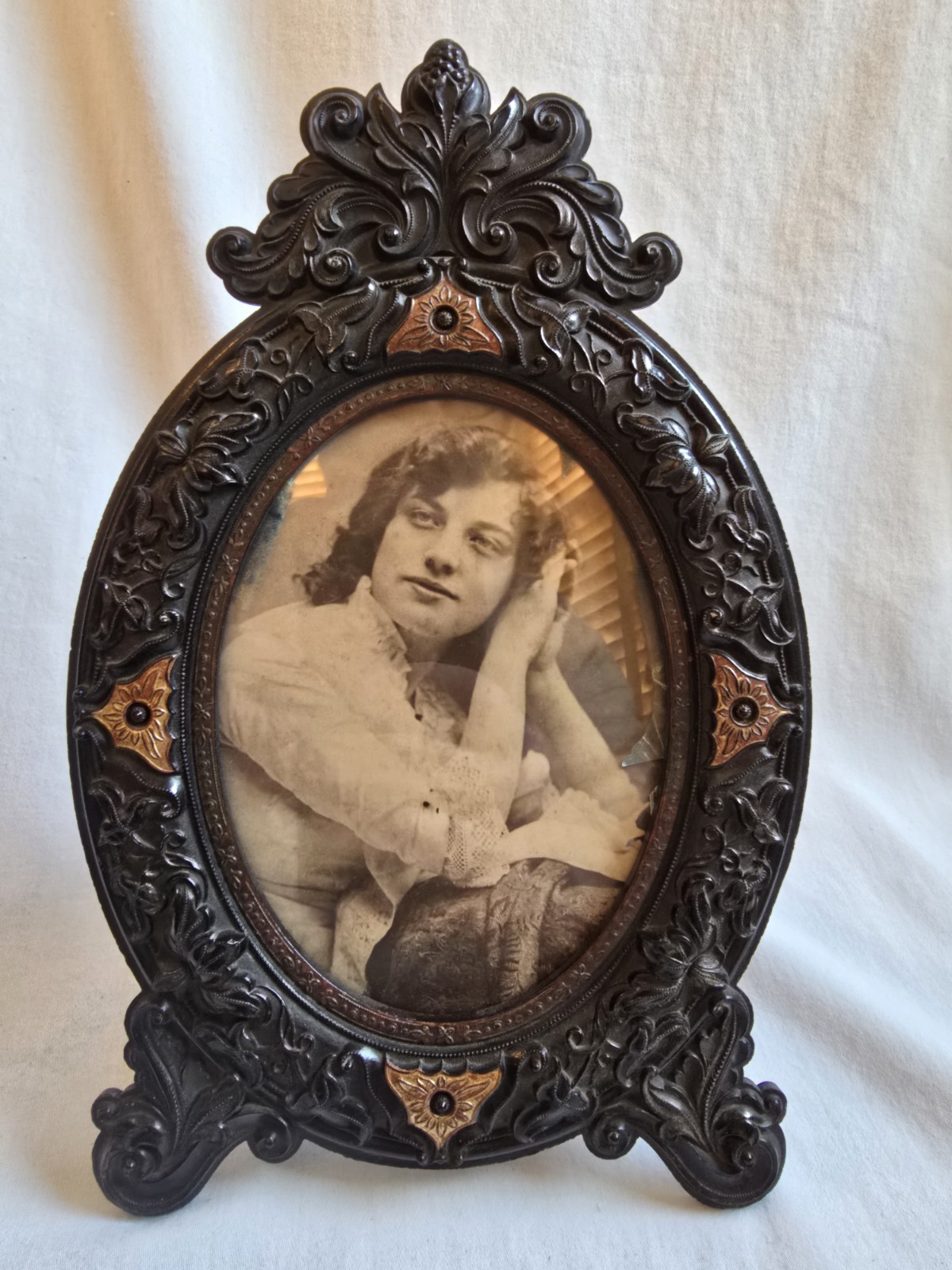 Stunning 1855 Black W/Gold Details Gutta Percha Orntate Victorian Frame W/ Pic