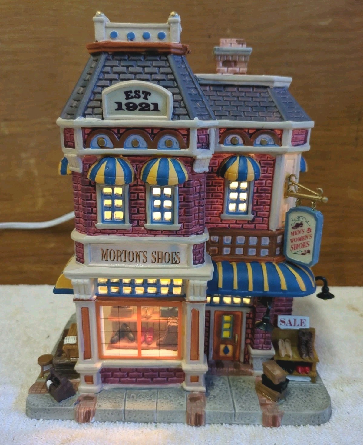 Lemax Christmas Village Morton\'s Shoes Lighted Store Signature Collection - READ