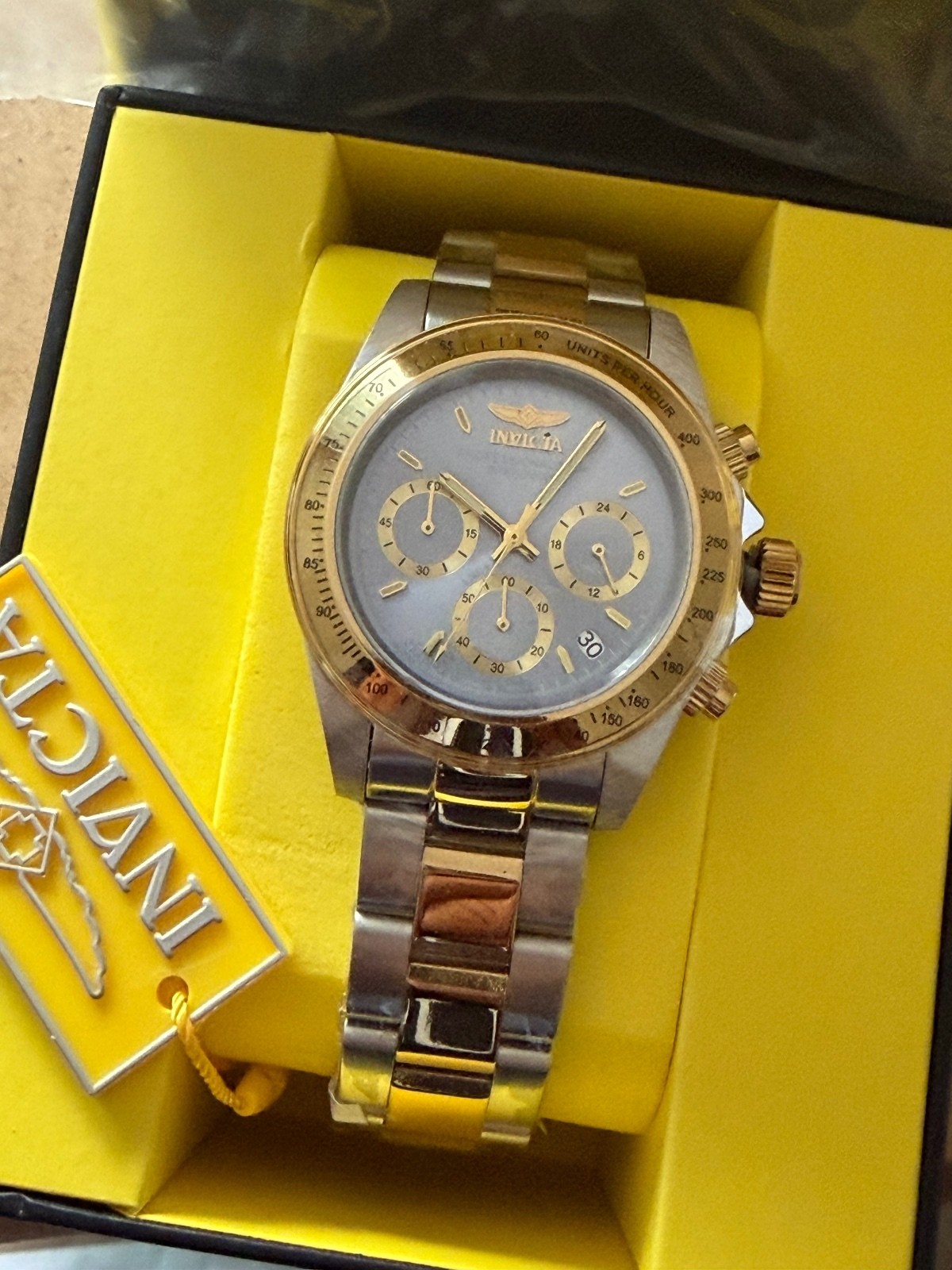 INVICTA SPEEDWAY MENS 39.5mm WATCH -2 TONE $299 INVICTA SPEEDWAY MENS 39.5mm WATCH -2 TONE $299