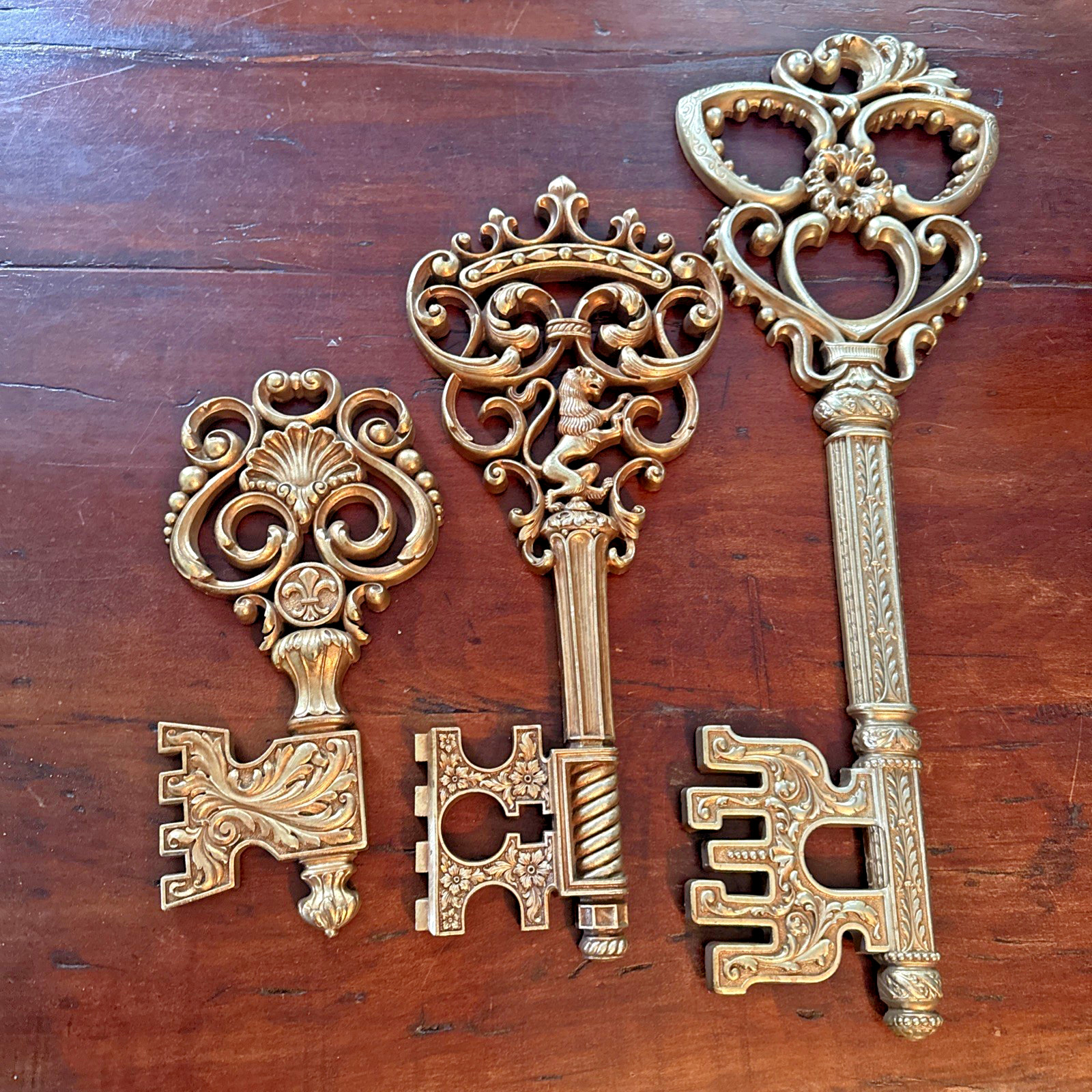 Set Of 3 Mid Century Vintage Syroco Dart Gold Skeleton Keys Wall Decor Hollywood