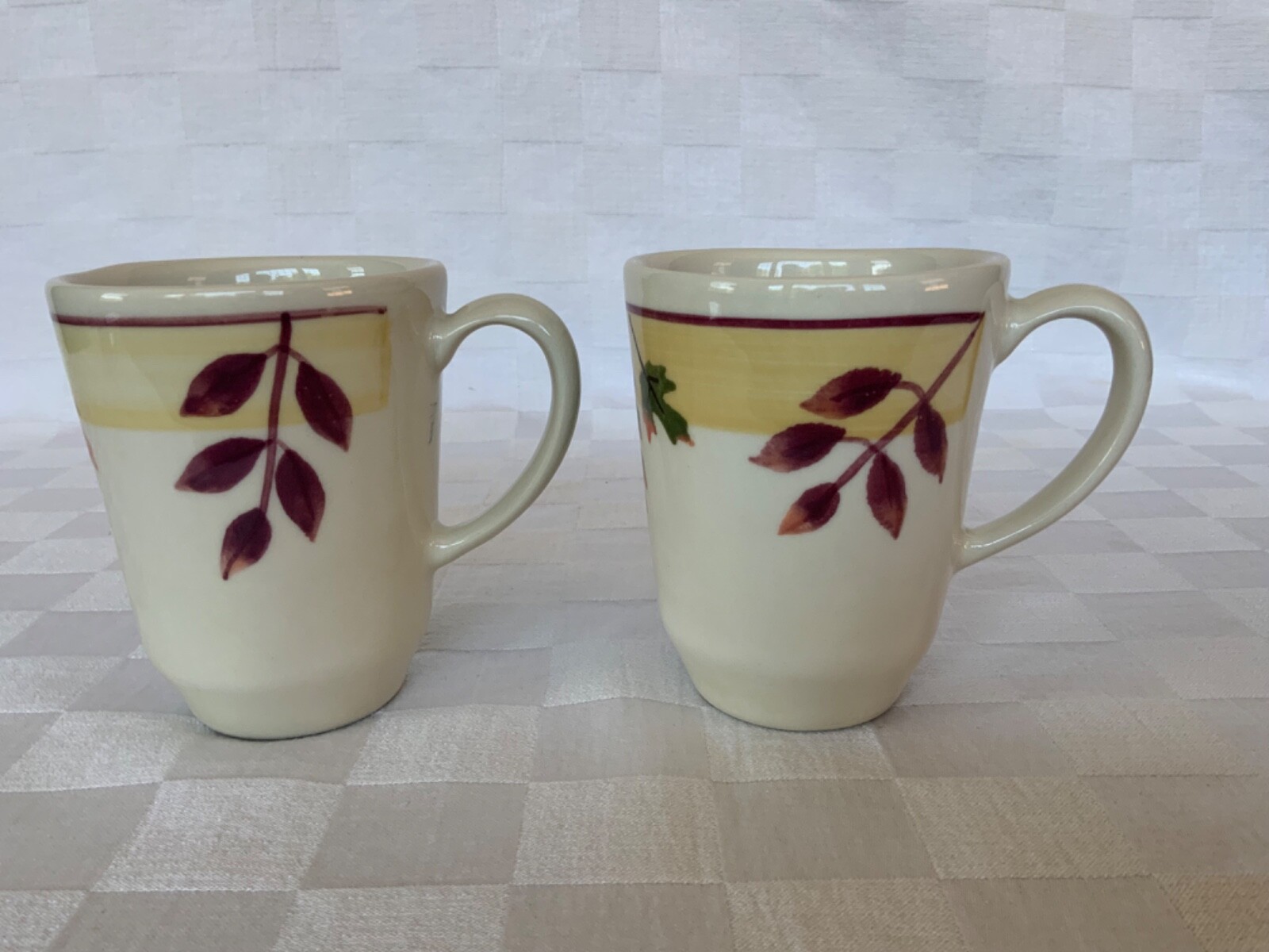 HARTSTONE Pottery Oak Leaves, 2 MUGS, USA