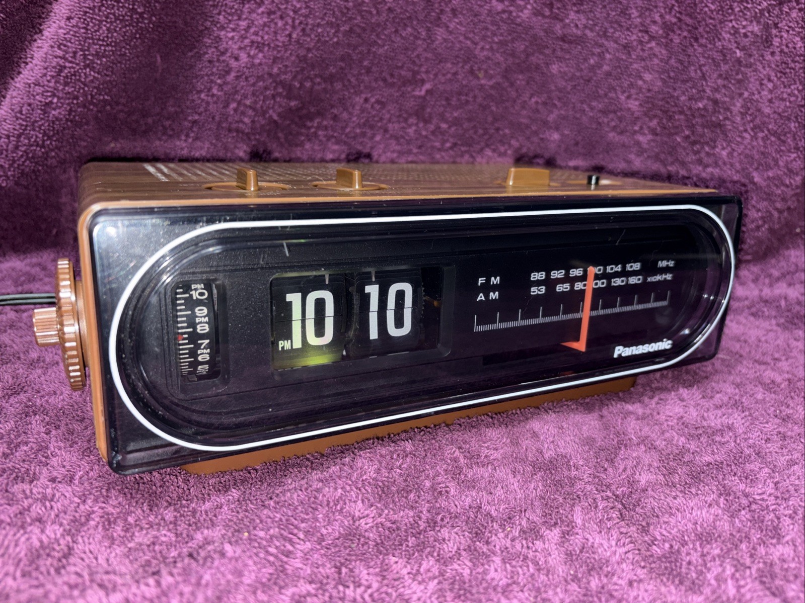 Vintage Panasonic RC-6015 Flip Clock AM FM Radio Back to the Future *Working Vintage Panasonic RC-6015 Flip Clock AM FM Radio Back to the Future *Working