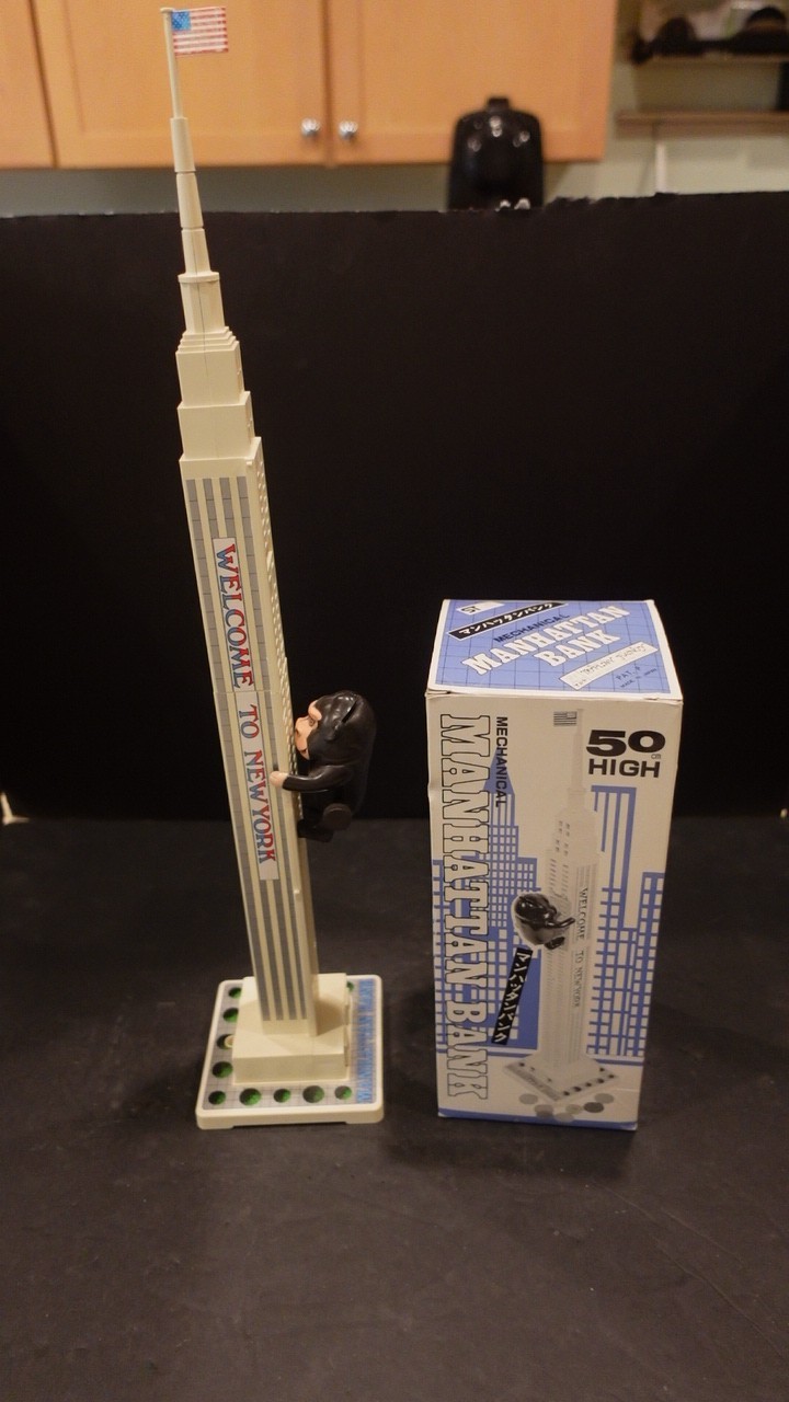 VINTAGE KING KONG or MANHATTAN MECHANICAL BANK WITH BOX