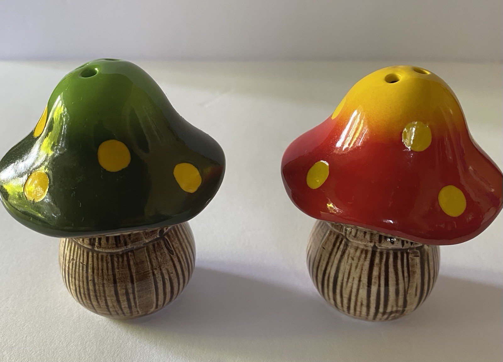 Ceramic STREAMLINE Retro REPRO Woodland MUSHROOM Salt & PEPPER Shaker SET Cute